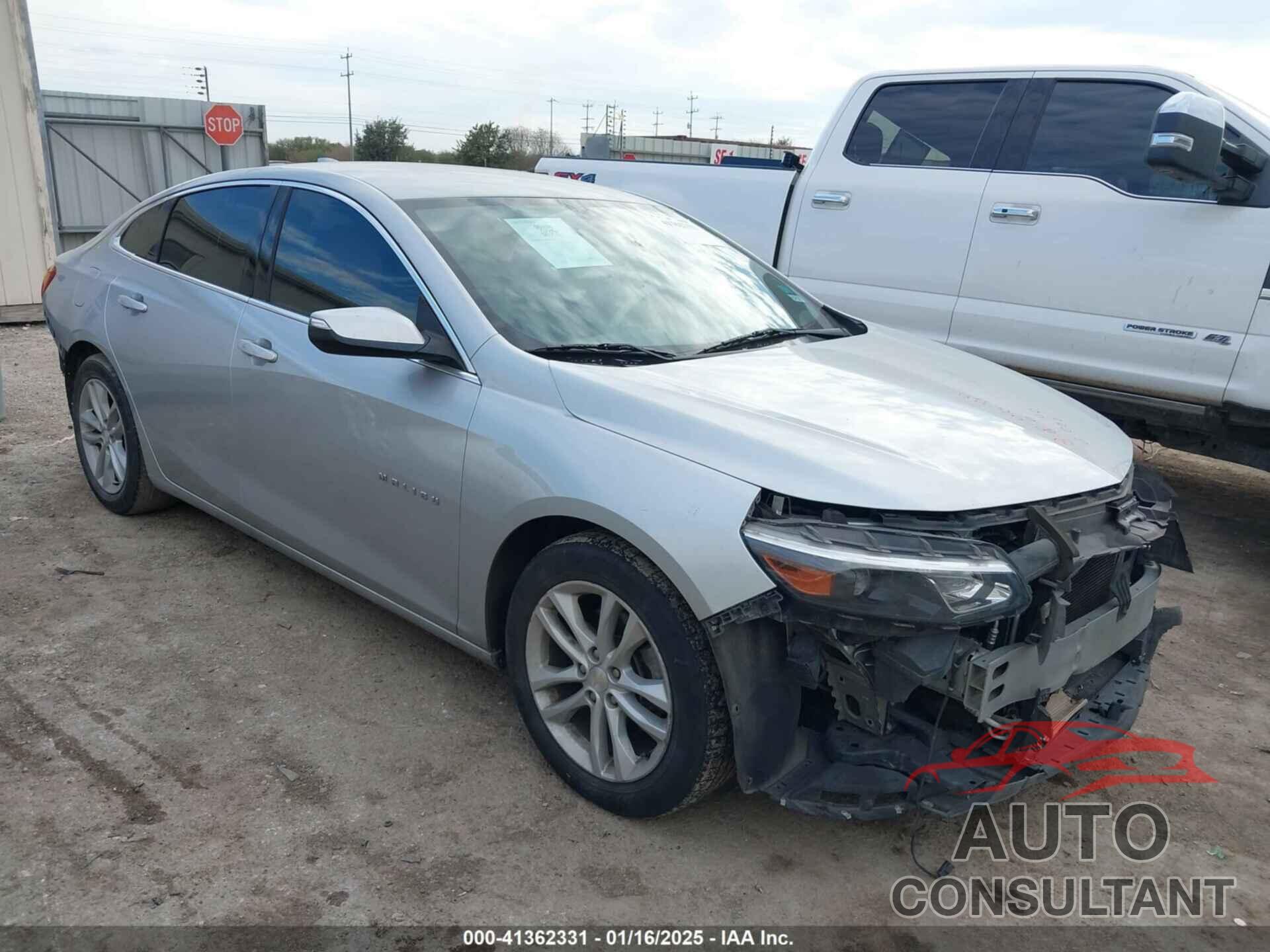 CHEVROLET MALIBU 2017 - 1G1ZE5ST7HF212635