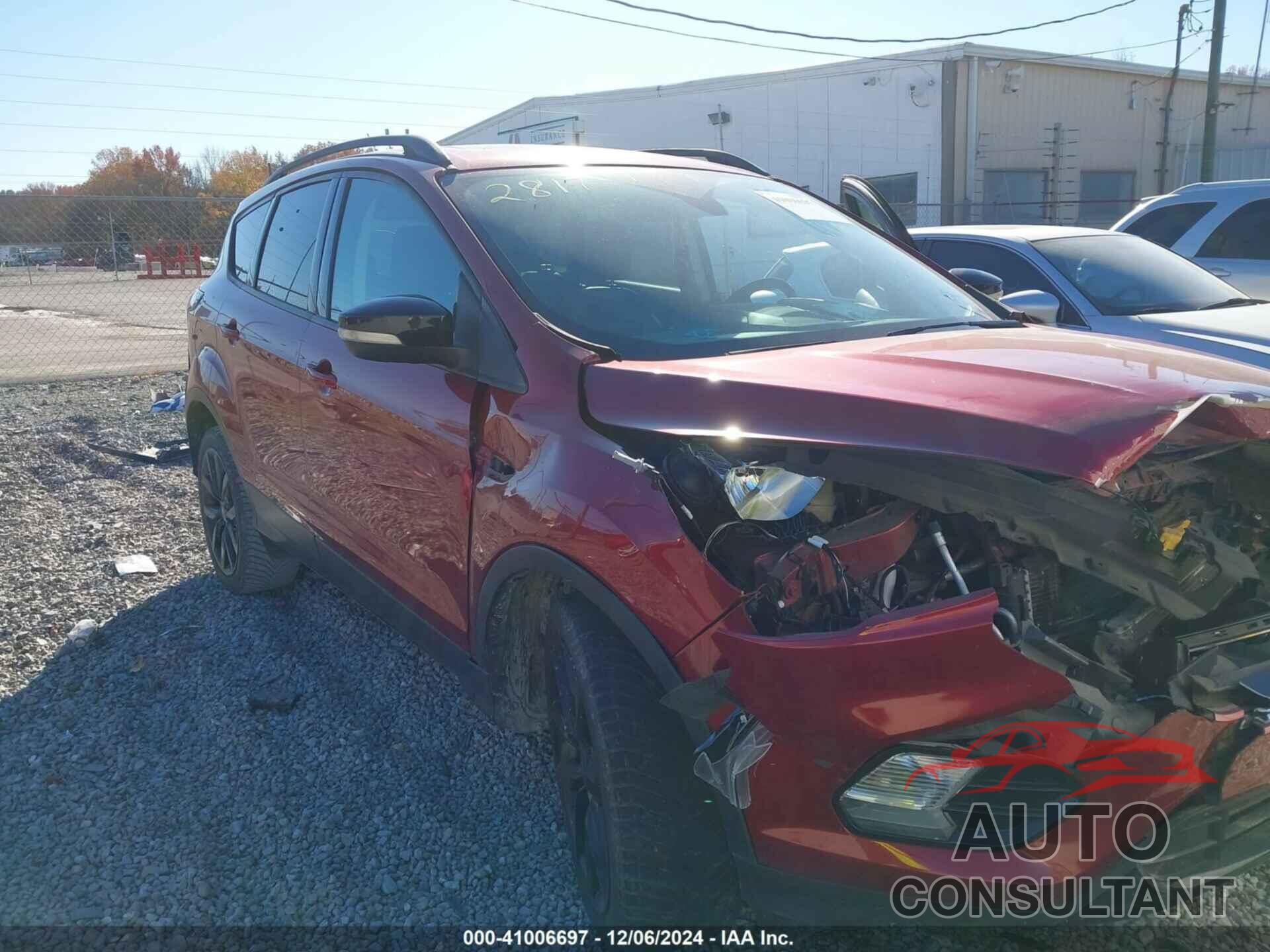 FORD ESCAPE 2017 - 1FMCU0J98HUB19509