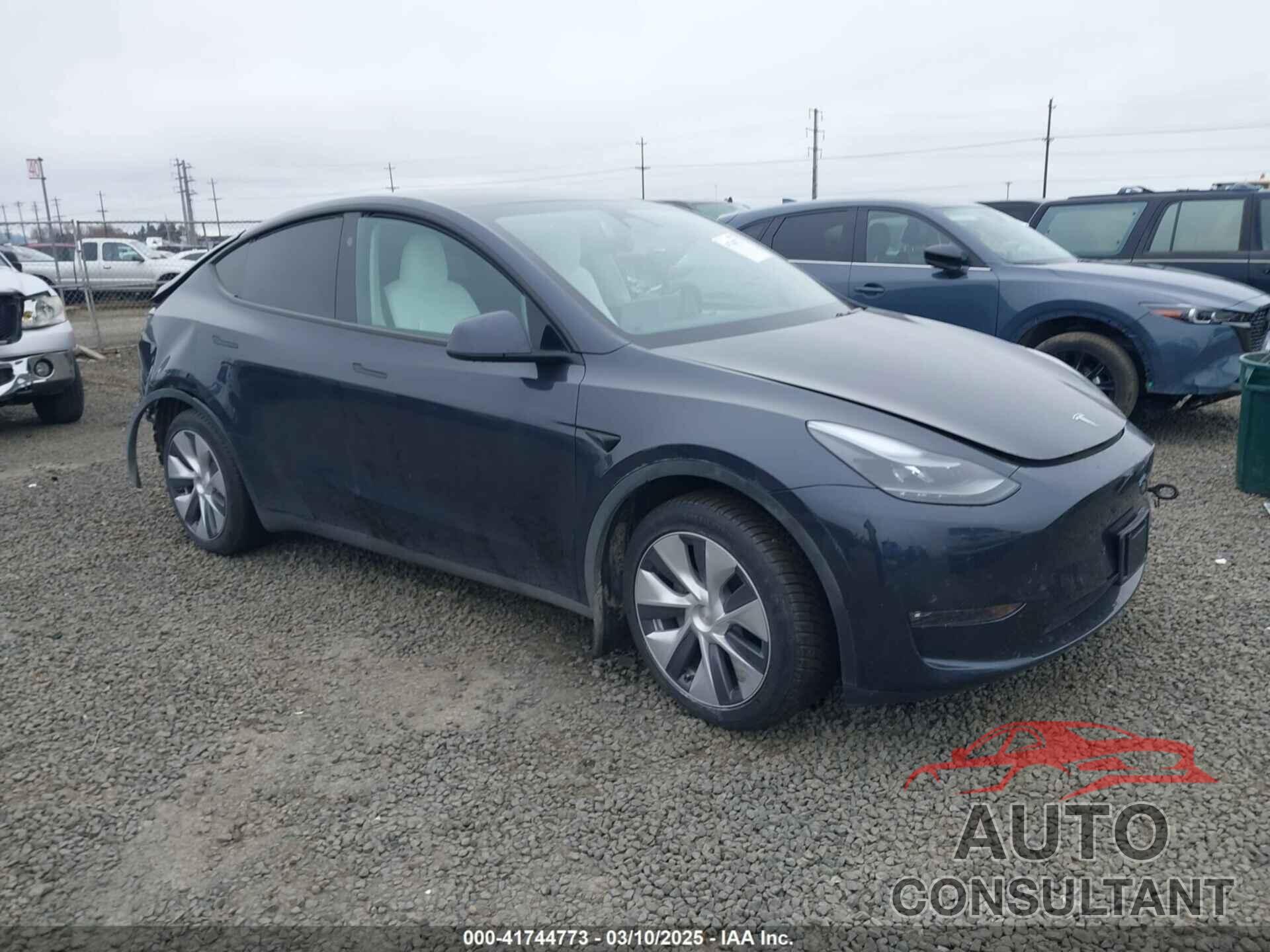 TESLA MODEL Y 2024 - 7SAYGDEEXRF073775