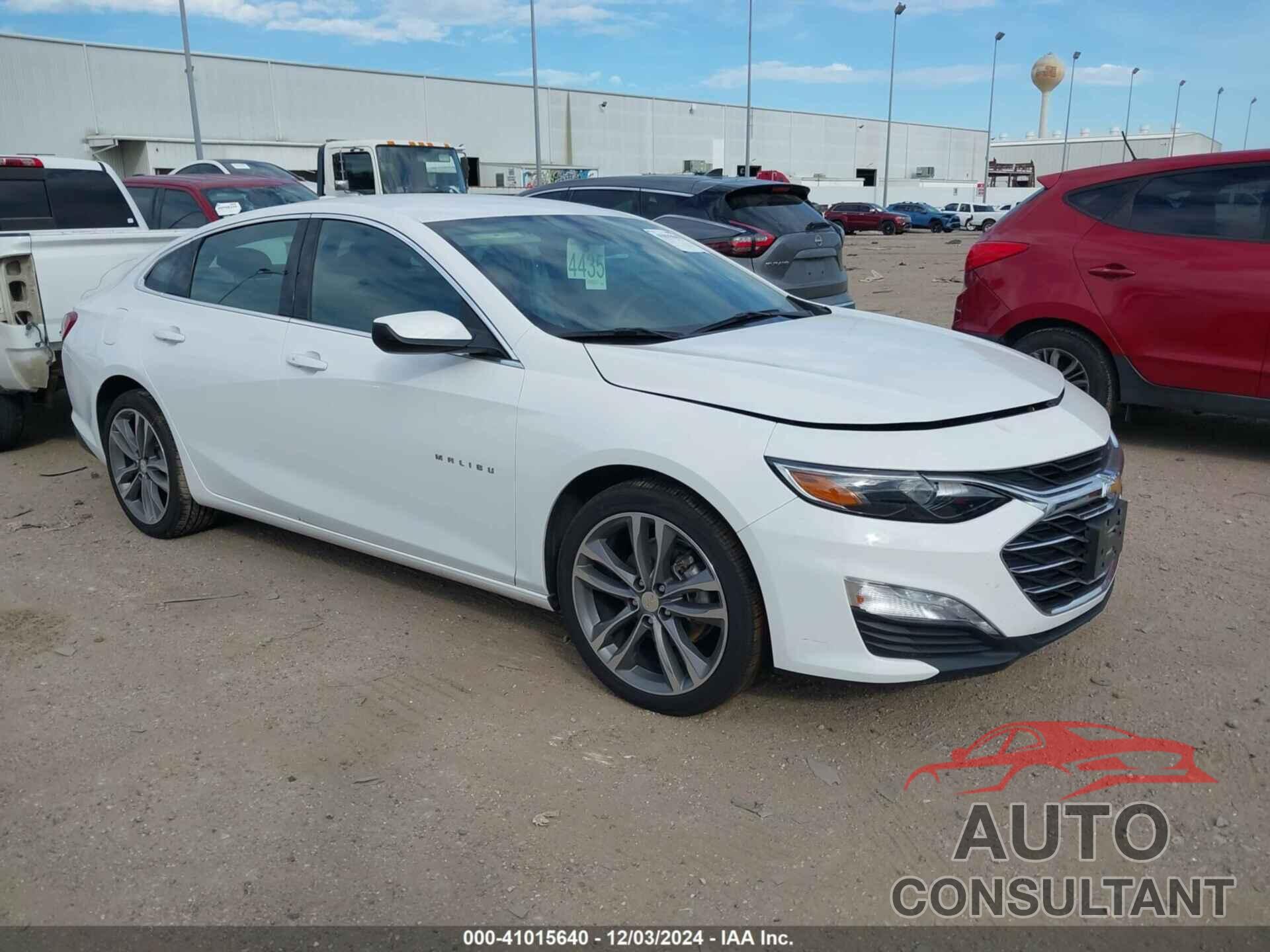 CHEVROLET MALIBU 2022 - 1G1ZD5ST8NF127219
