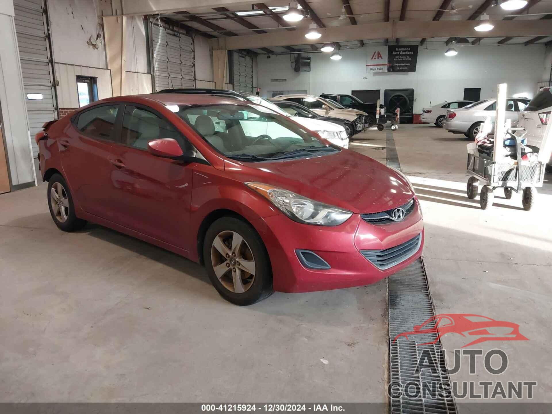 HYUNDAI ELANTRA 2012 - KMHDH4AE2CU304144