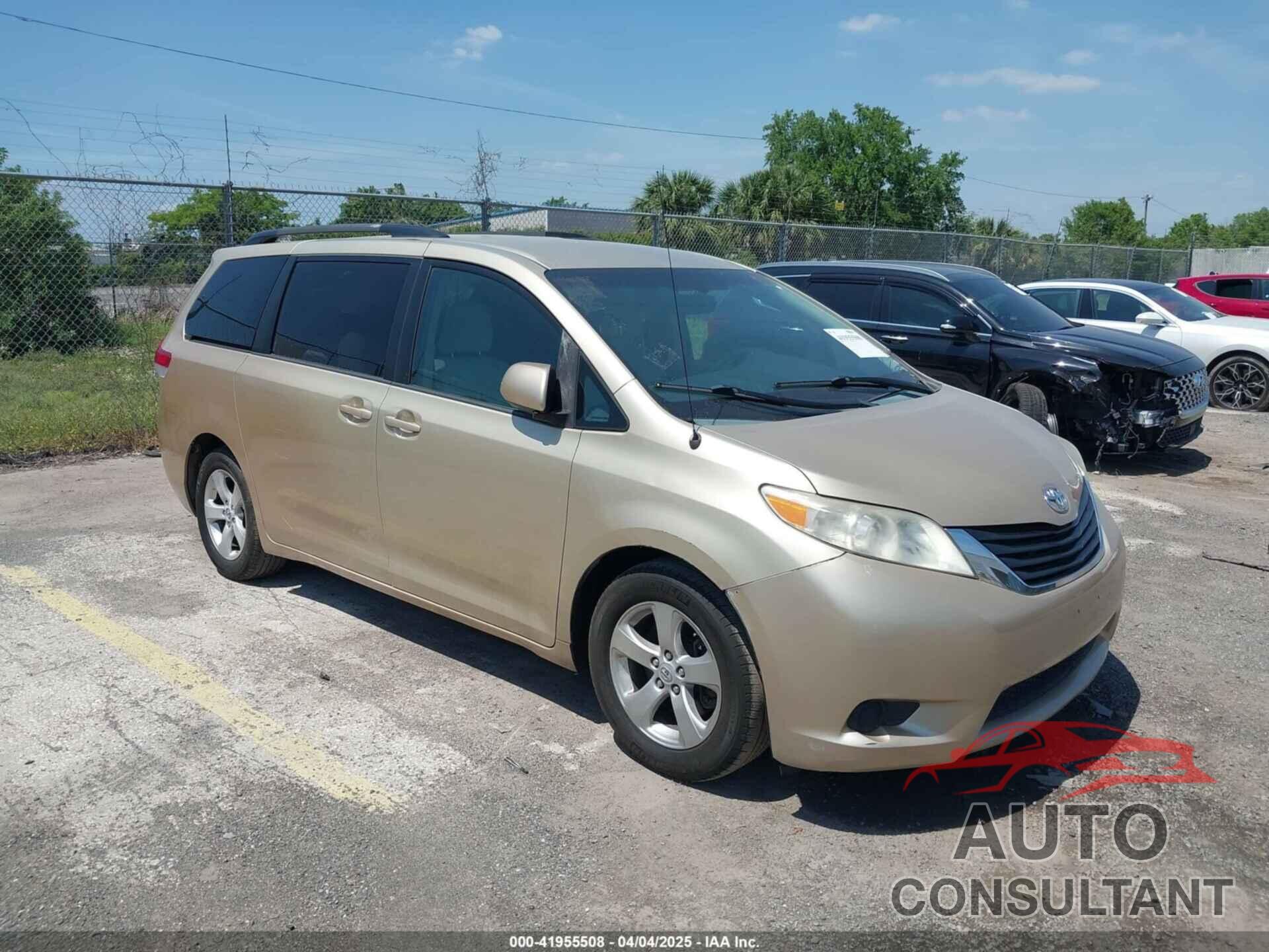 TOYOTA SIENNA 2013 - 5TDKK3DC1DS357196