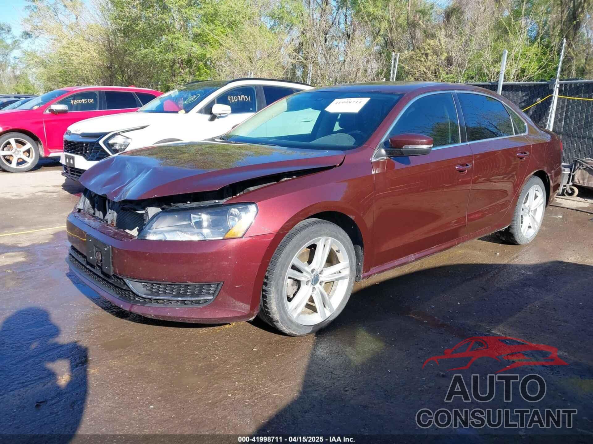 VOLKSWAGEN PASSAT 2014 - 1VWBH7A38EC015013