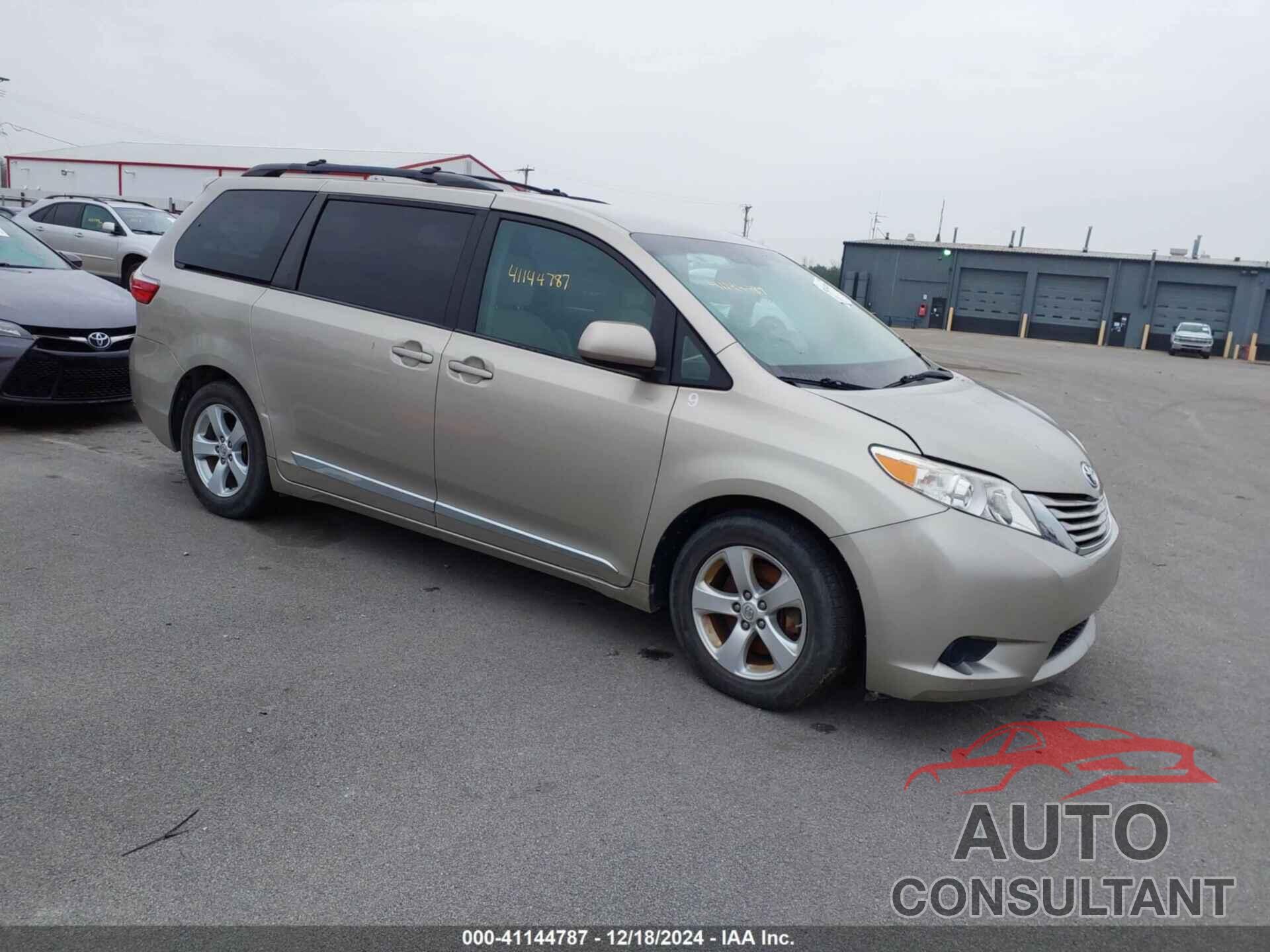 TOYOTA SIENNA 2015 - 5TDKK3DC5FS566511
