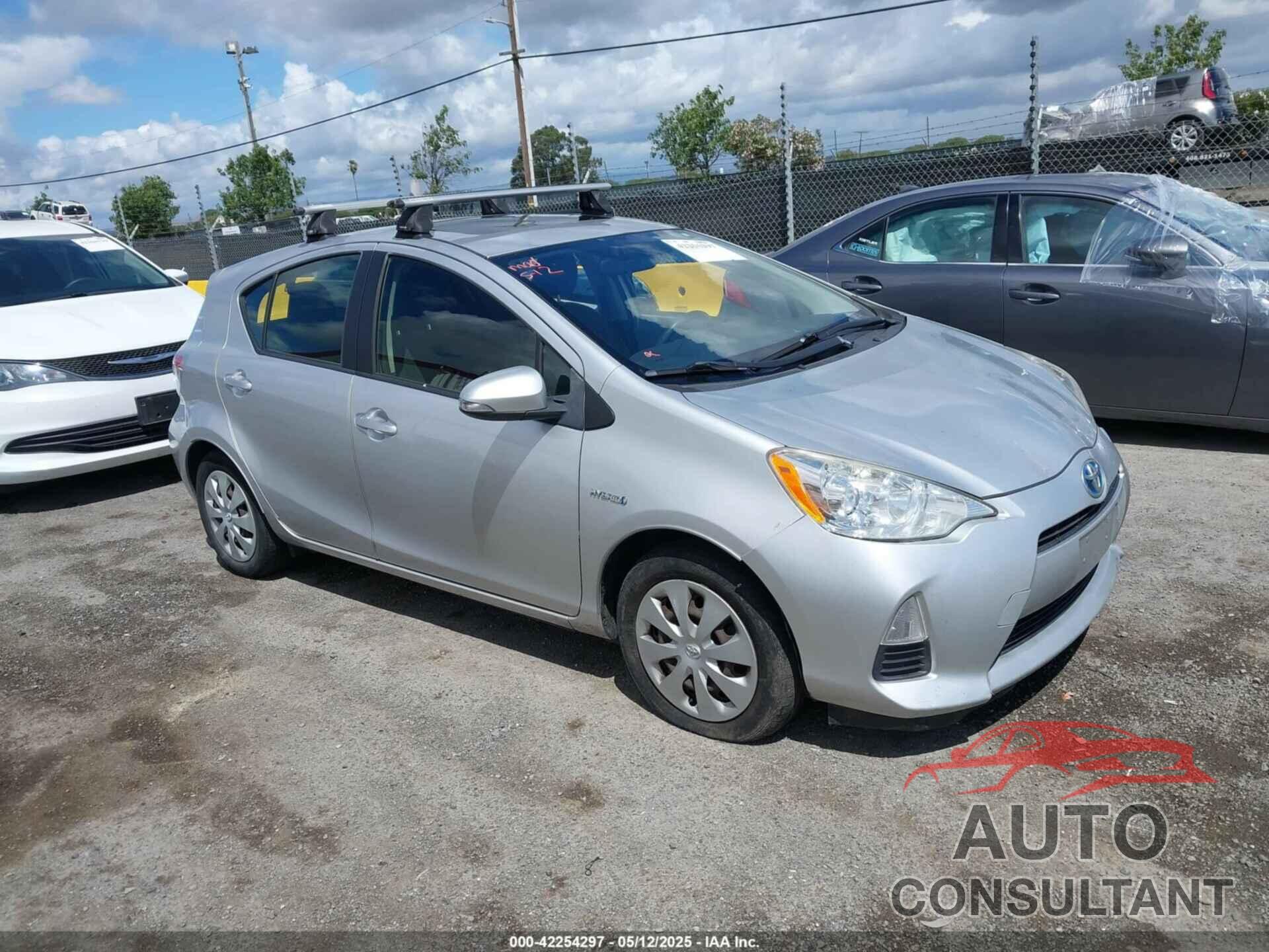 TOYOTA PRIUS C 2014 - JTDKDTB3XE1065347