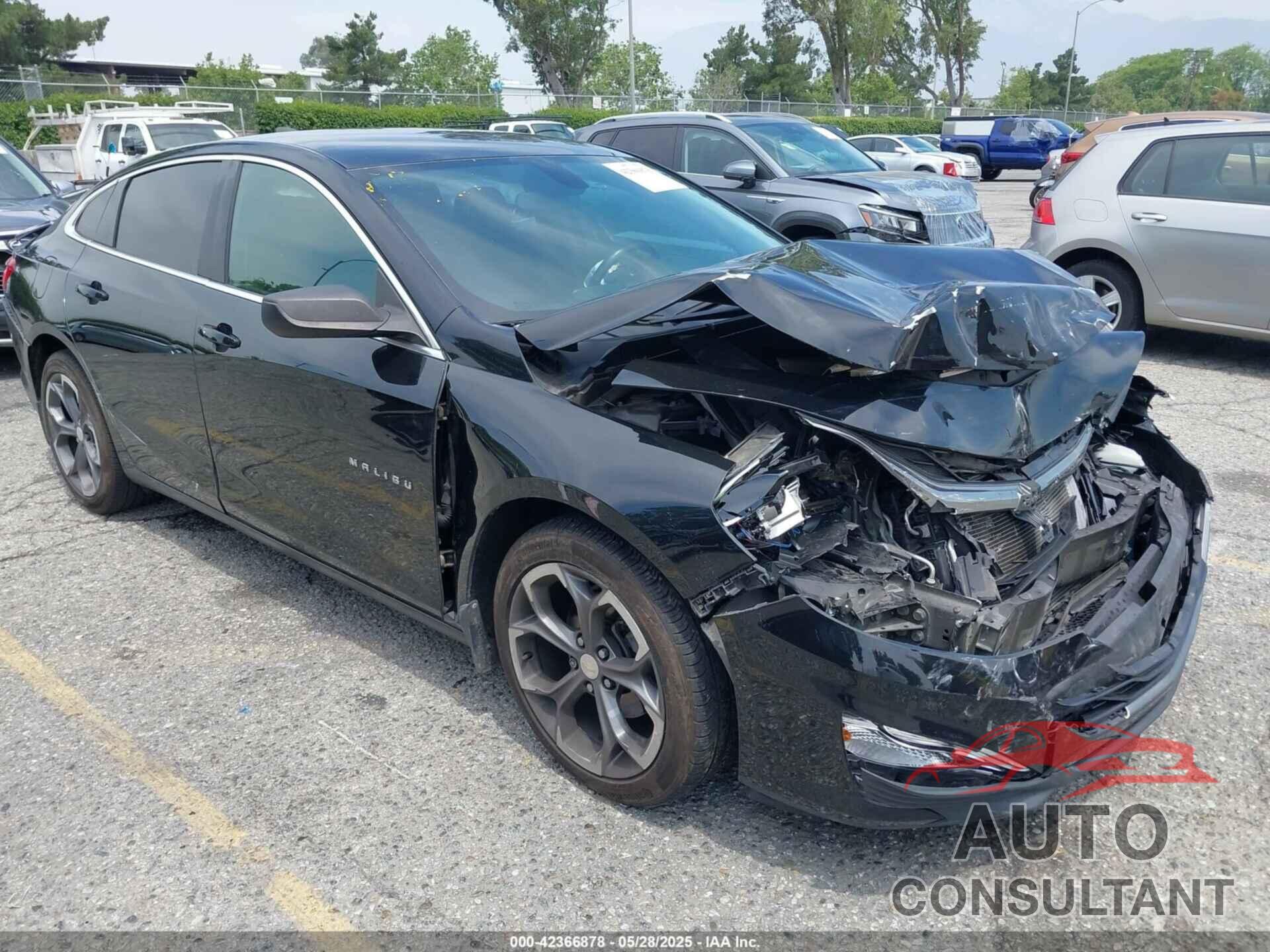 CHEVROLET MALIBU 2019 - 1G1ZG5ST5KF198431