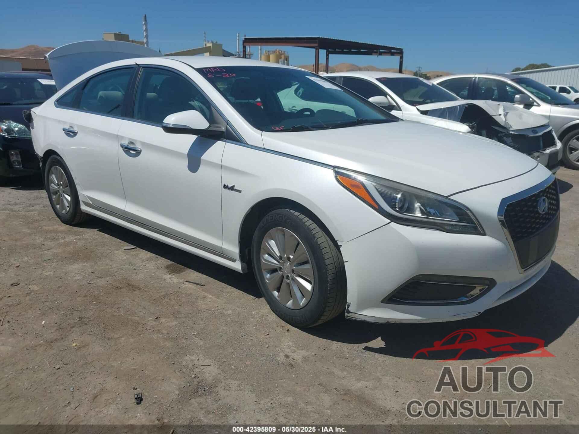 HYUNDAI SONATA HYBRID 2017 - KMHE24L12HA046636