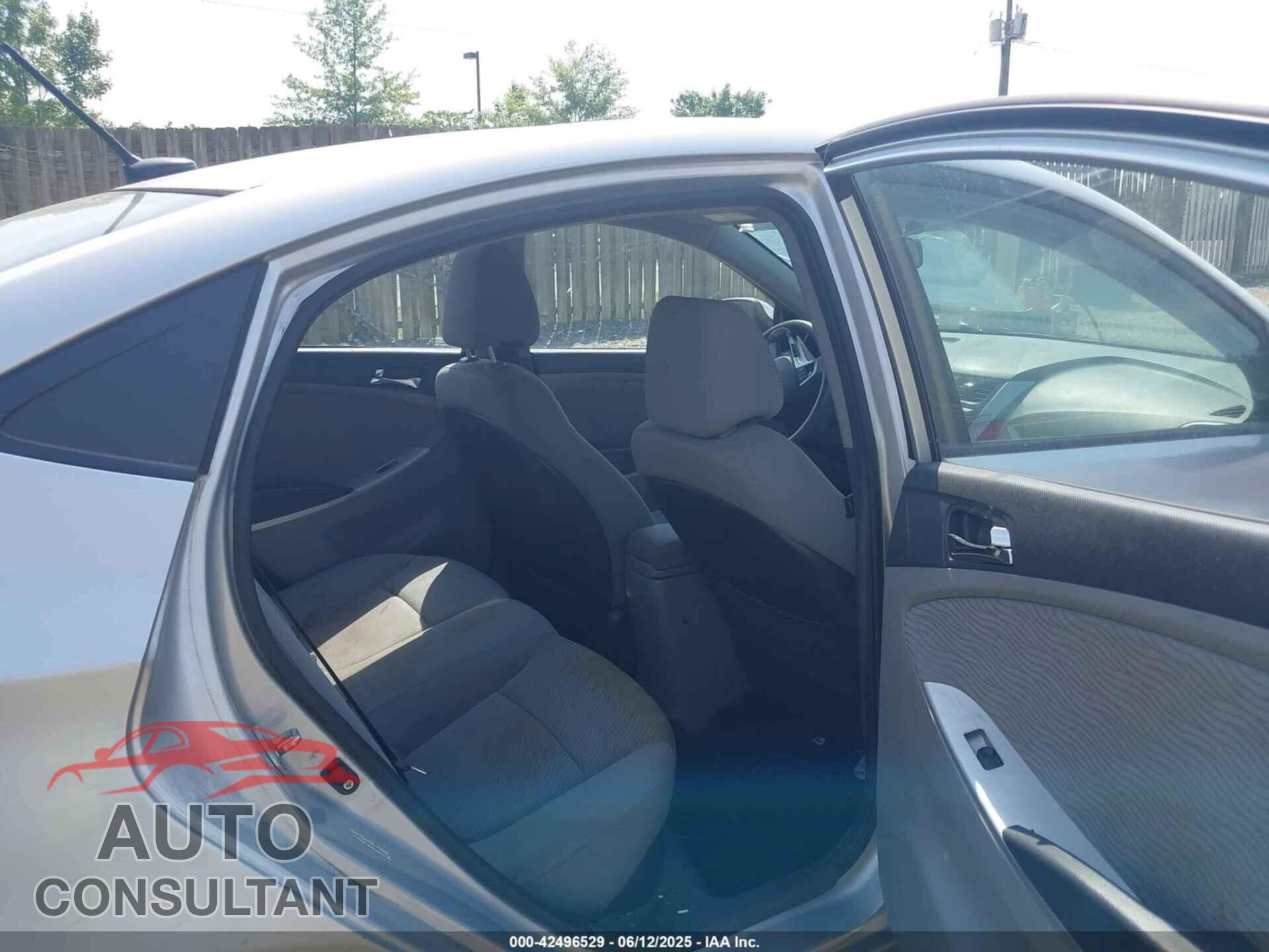 HYUNDAI ACCENT 2012 - KMHCU4AE8CU064458