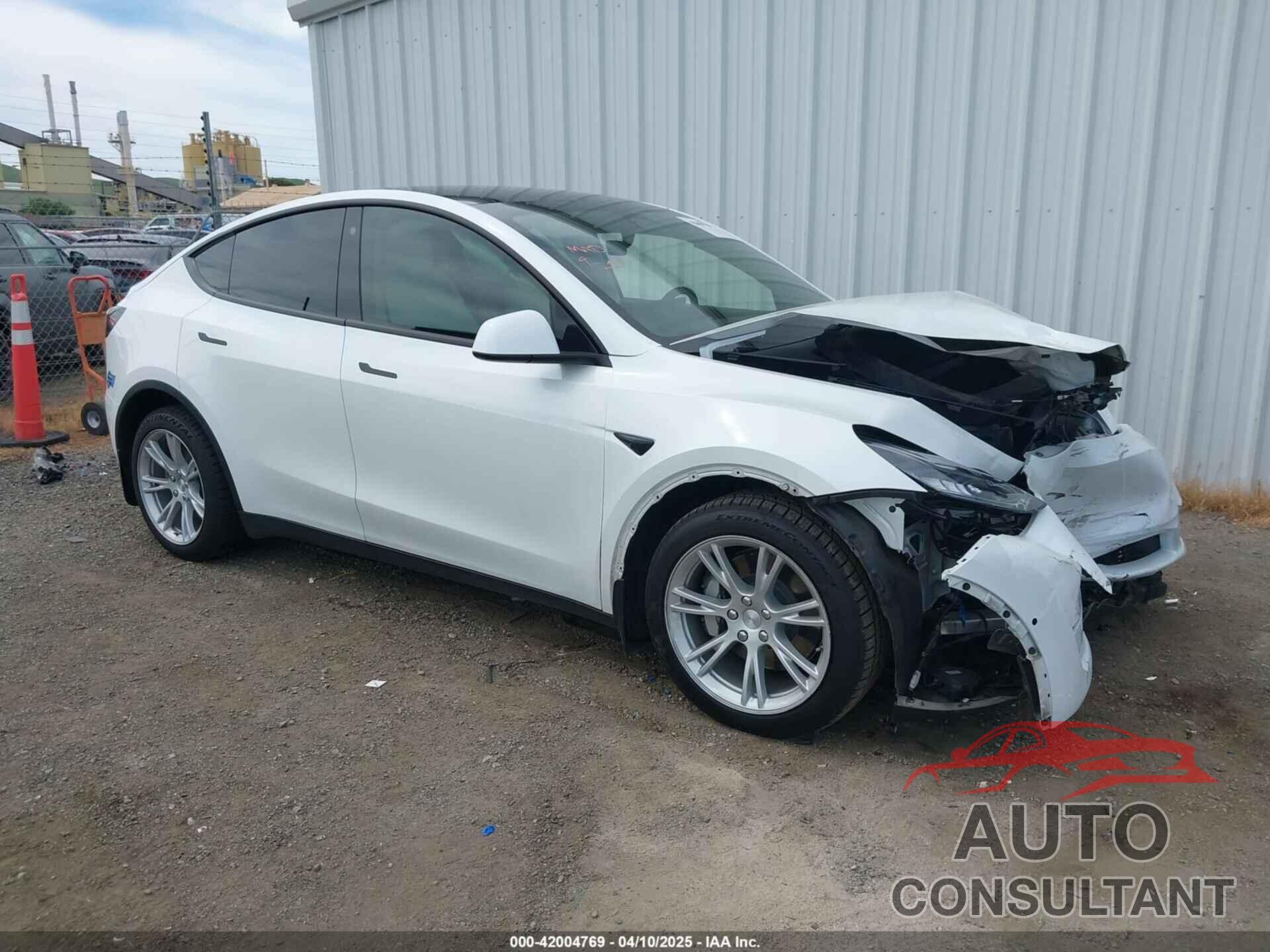 TESLA MODEL Y 2021 - 5YJYGDEE1MF152256