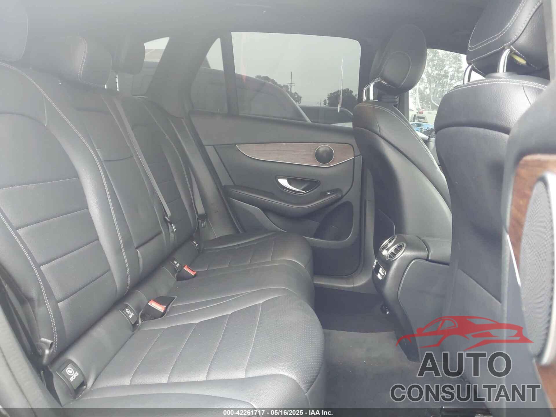 MERCEDES-BENZ GLC 300 2020 - WDC0G8EB2LF722361