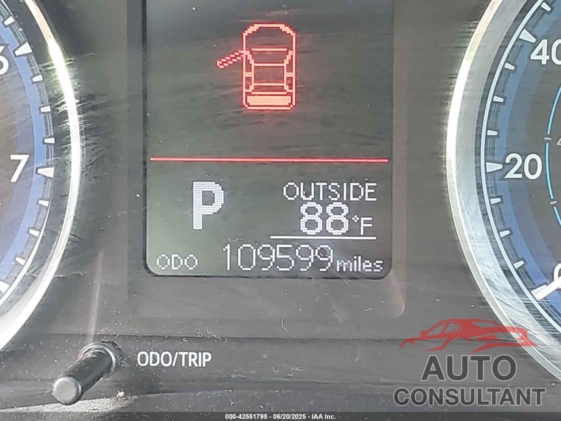 TOYOTA COROLLA 2017 - 2T1BURHE1HC788337