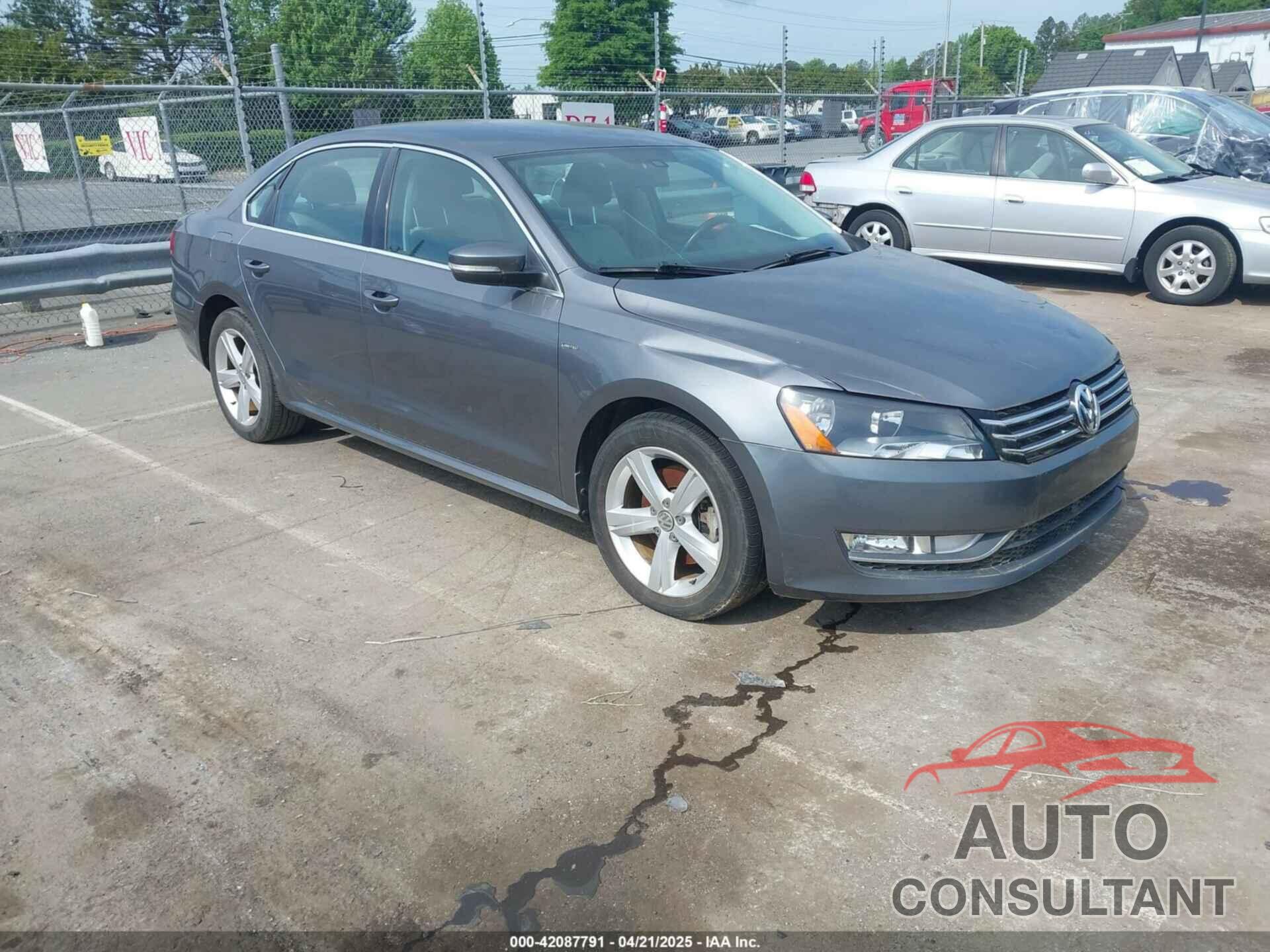 VOLKSWAGEN PASSAT 2015 - 1VWAT7A38FC122719