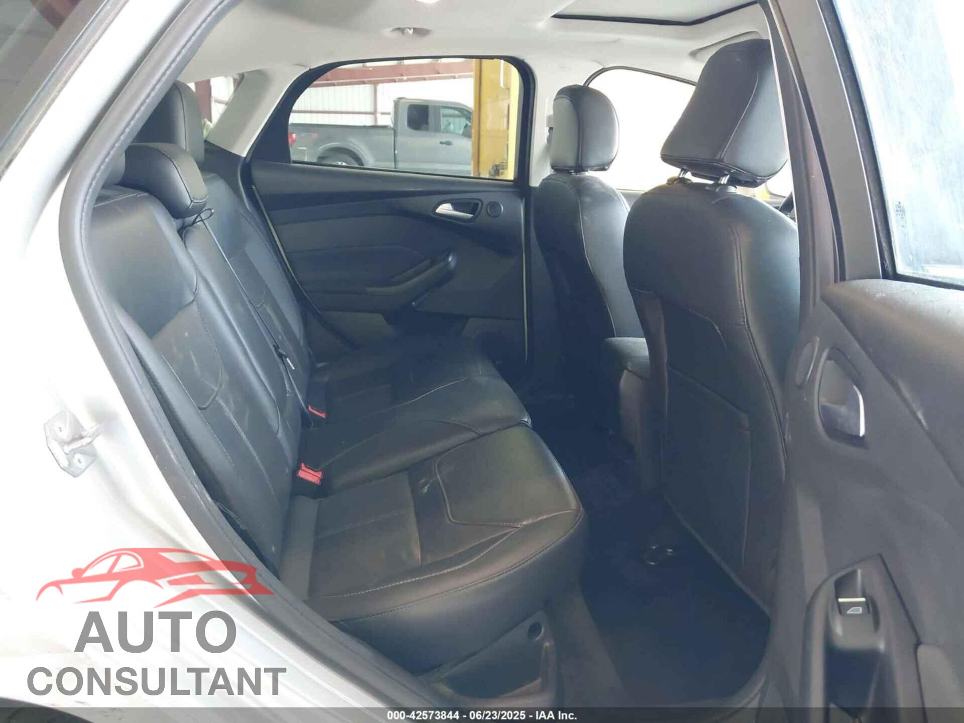 FORD FOCUS 2017 - 1FADP3N2XHL288103