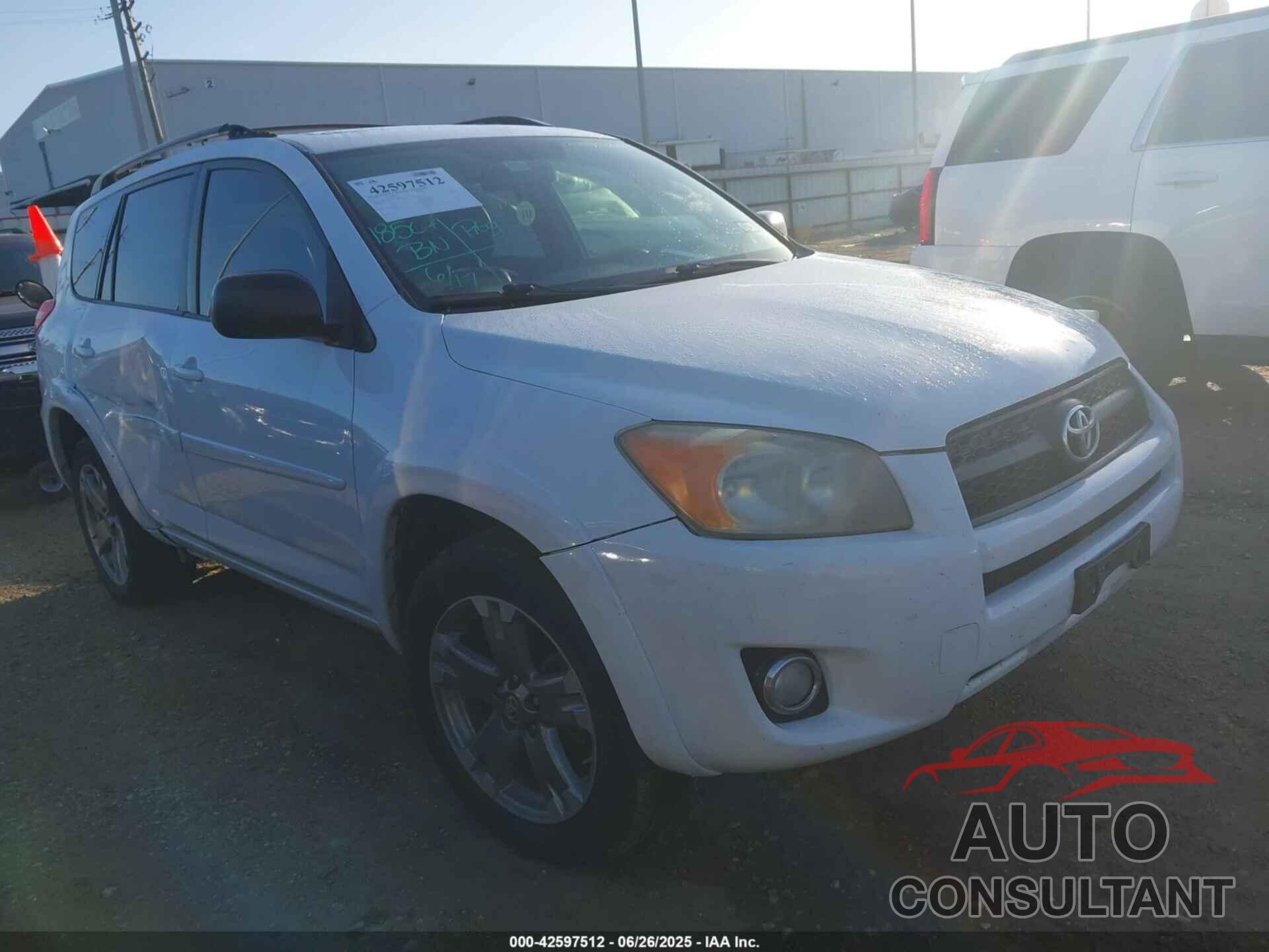 TOYOTA RAV4 2011 - JTMWF4DVXB5039609