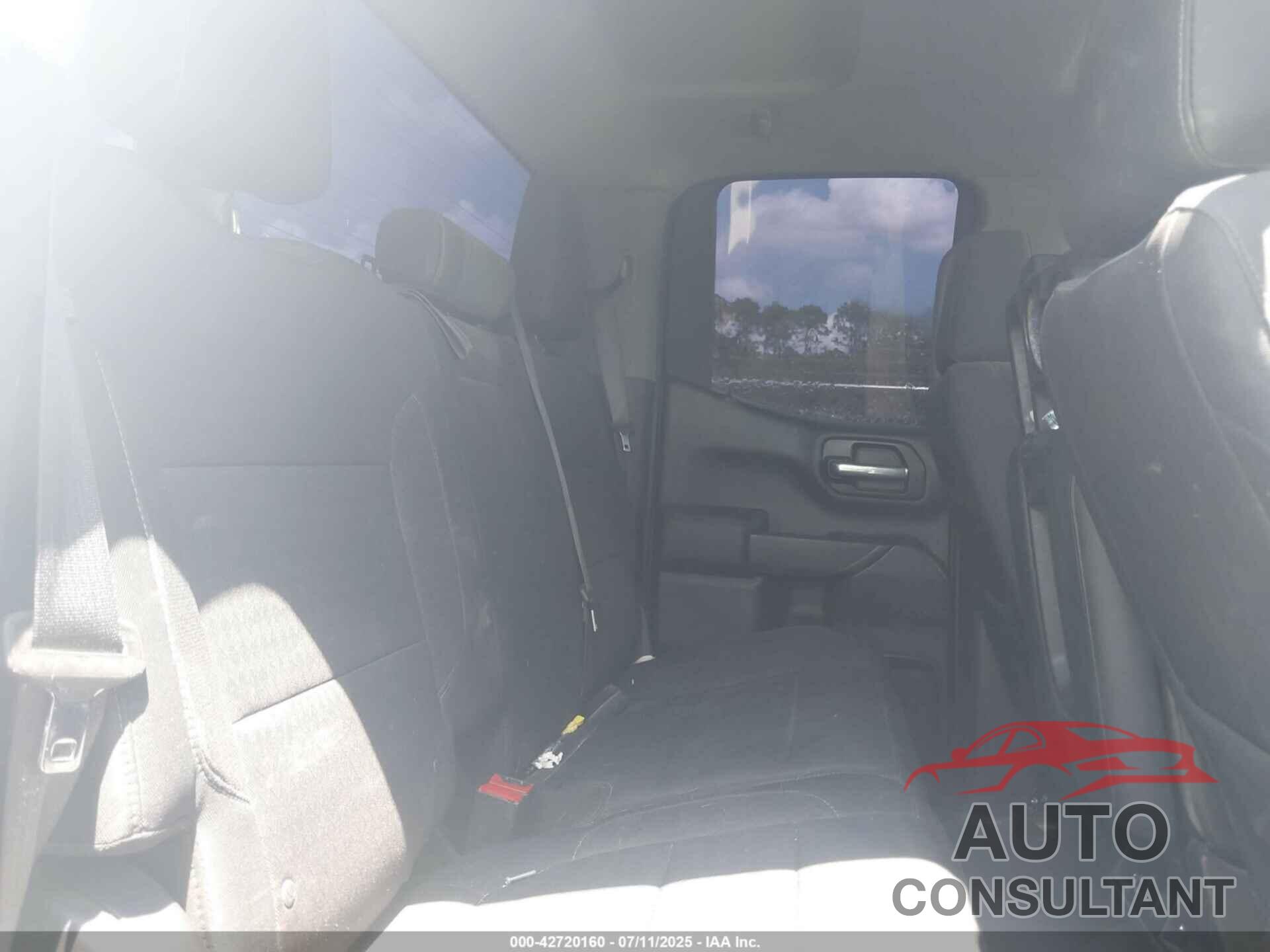 CHEVROLET SILVERADO 1500 2019 - 1GCRYDEK4KZ314976