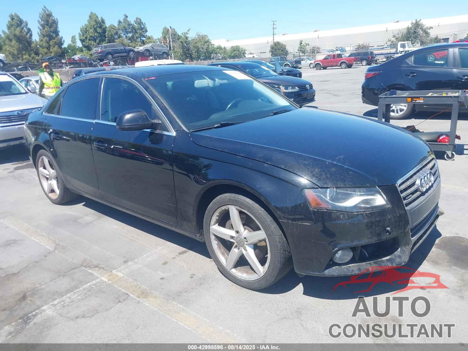 AUDI A4 2009 - WAUMF78K29N036865