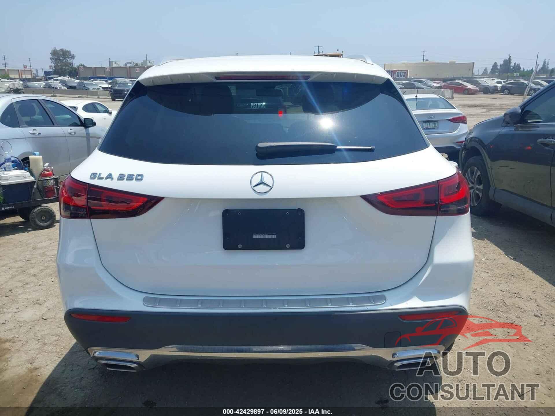MERCEDES-BENZ GLA 250 2023 - W1N4N4GB2PJ462073
