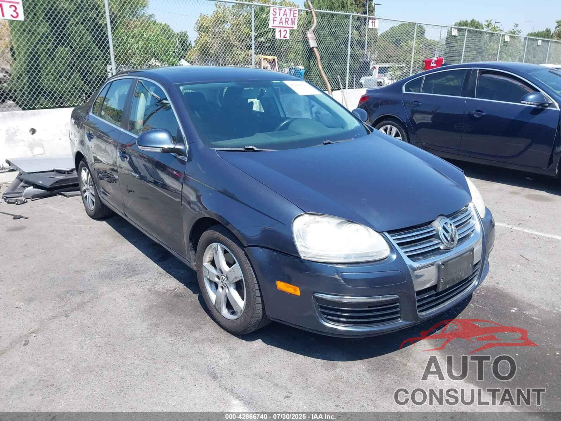 VOLKSWAGEN JETTA 2009 - 3VWRZ71K79M121346