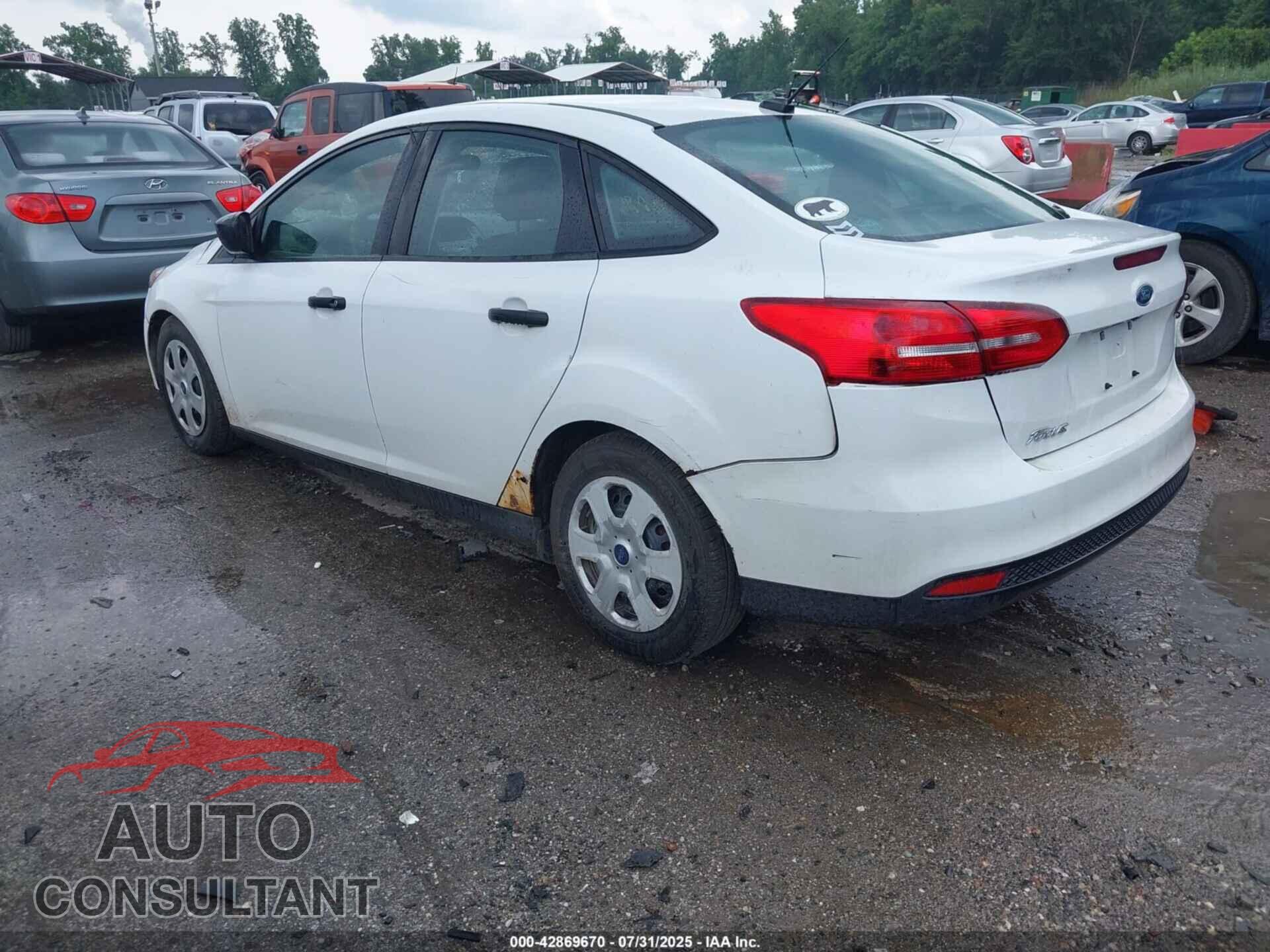 FORD FOCUS 2017 - 1FADP3E20HL302784