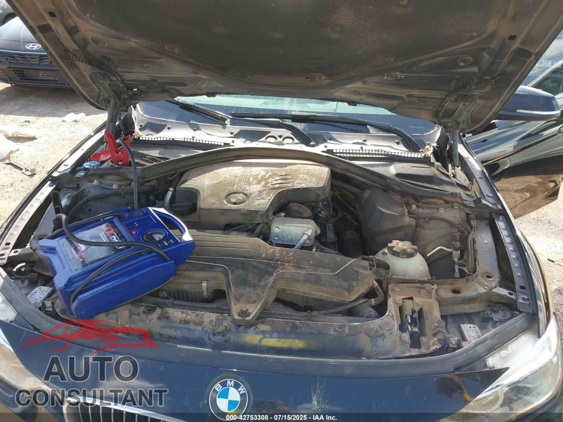 BMW 328I 2016 - WBA8E3G59GNU38761