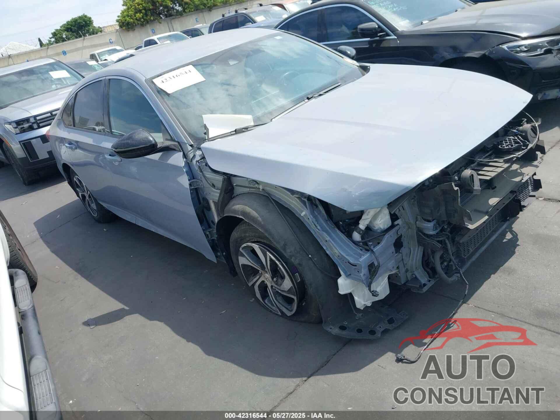 HONDA ACCORD 2022 - 1HGCV3F27NA032682