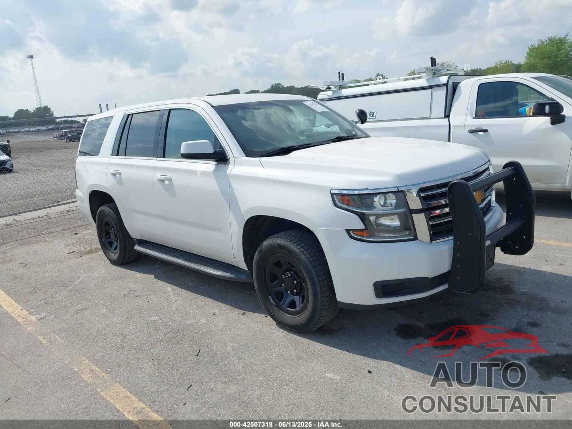 CHEVROLET TAHOE 2020 - 1GNSKDEC7LR261064