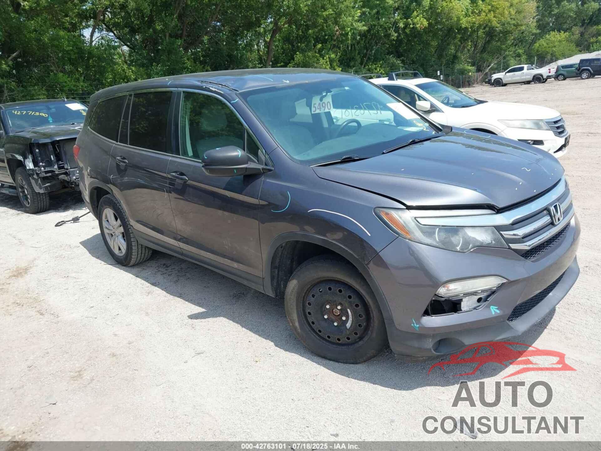 HONDA PILOT 2016 - 5FNYF6H11GB079921