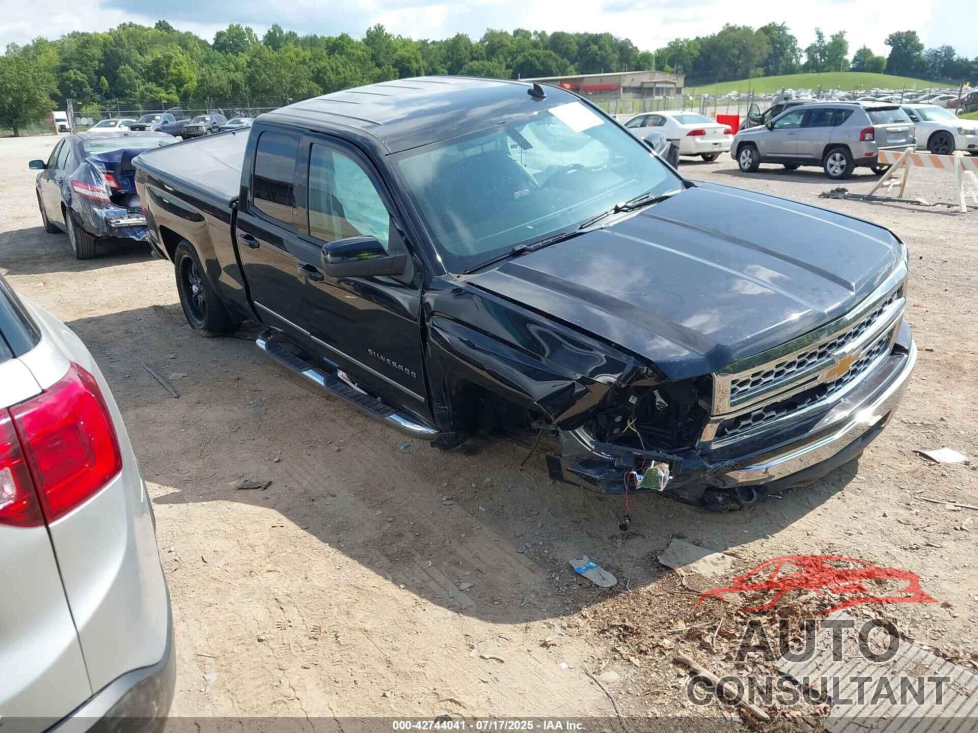 CHEVROLET SILVERADO 1500 2014 - 1GCVKREC4EZ310551