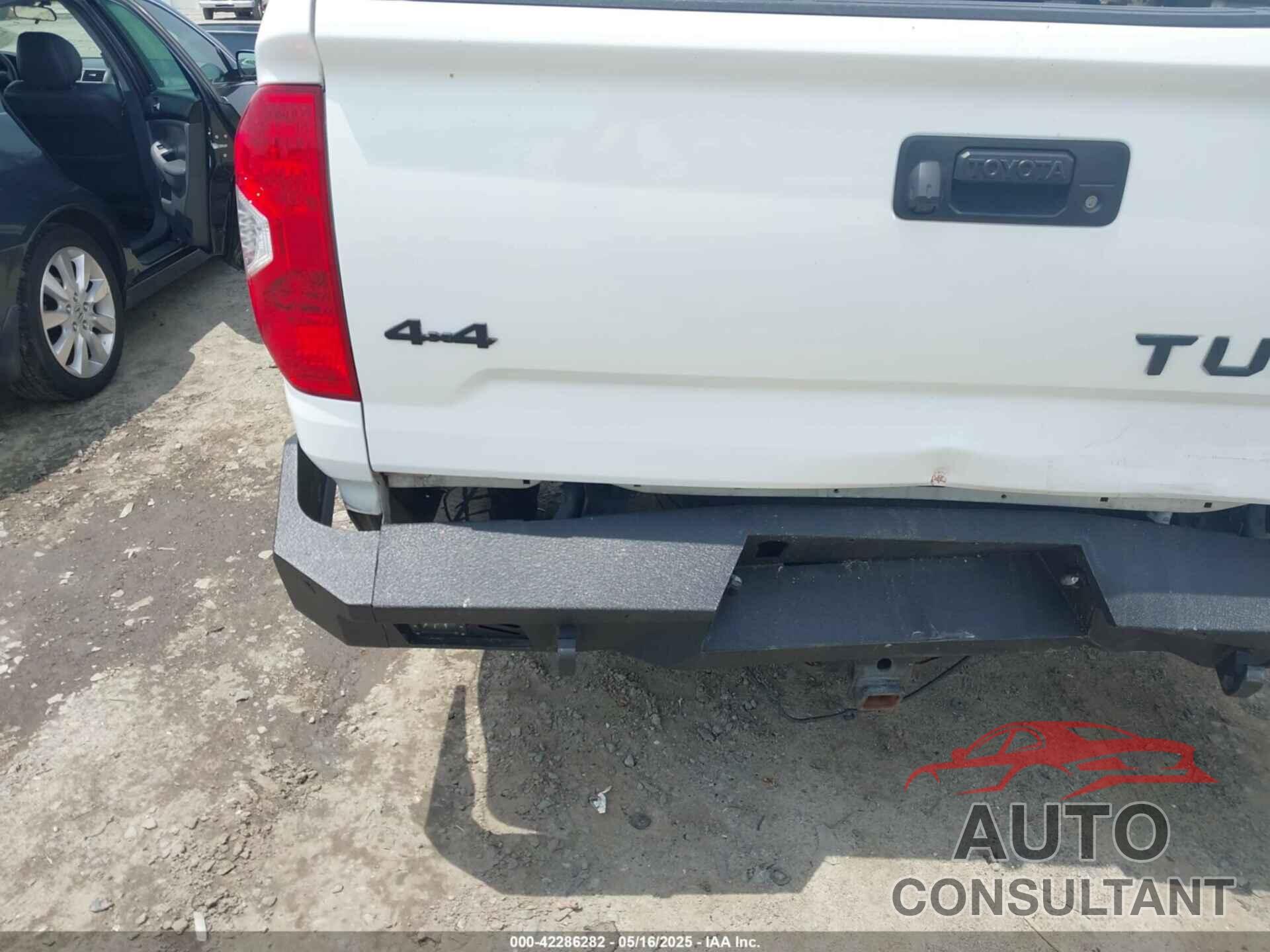 TOYOTA TUNDRA 2017 - 5TFUW5F16HX626071