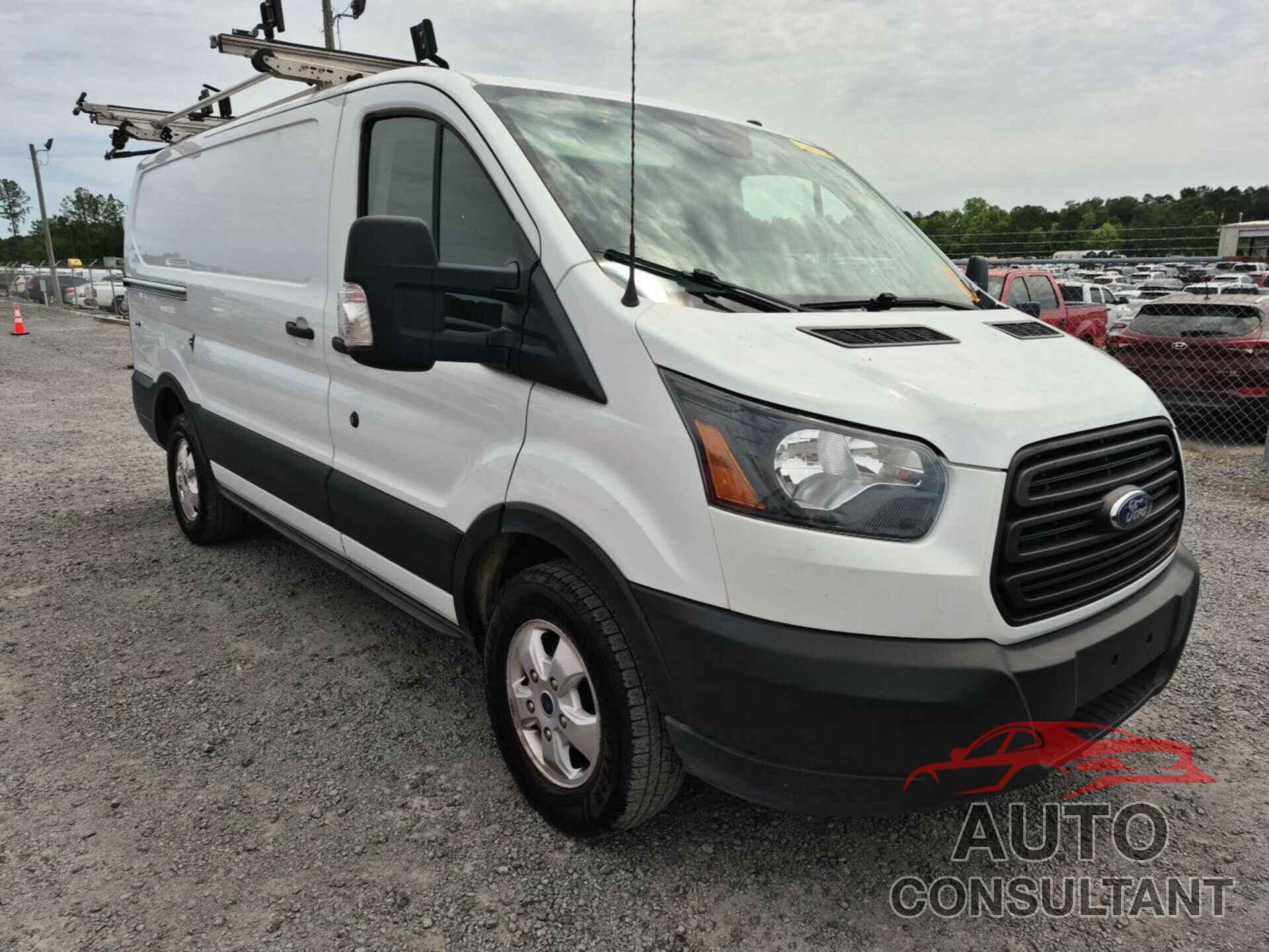 FORD TRANSIT 2019 - 1FTYR1YG4KKB48160