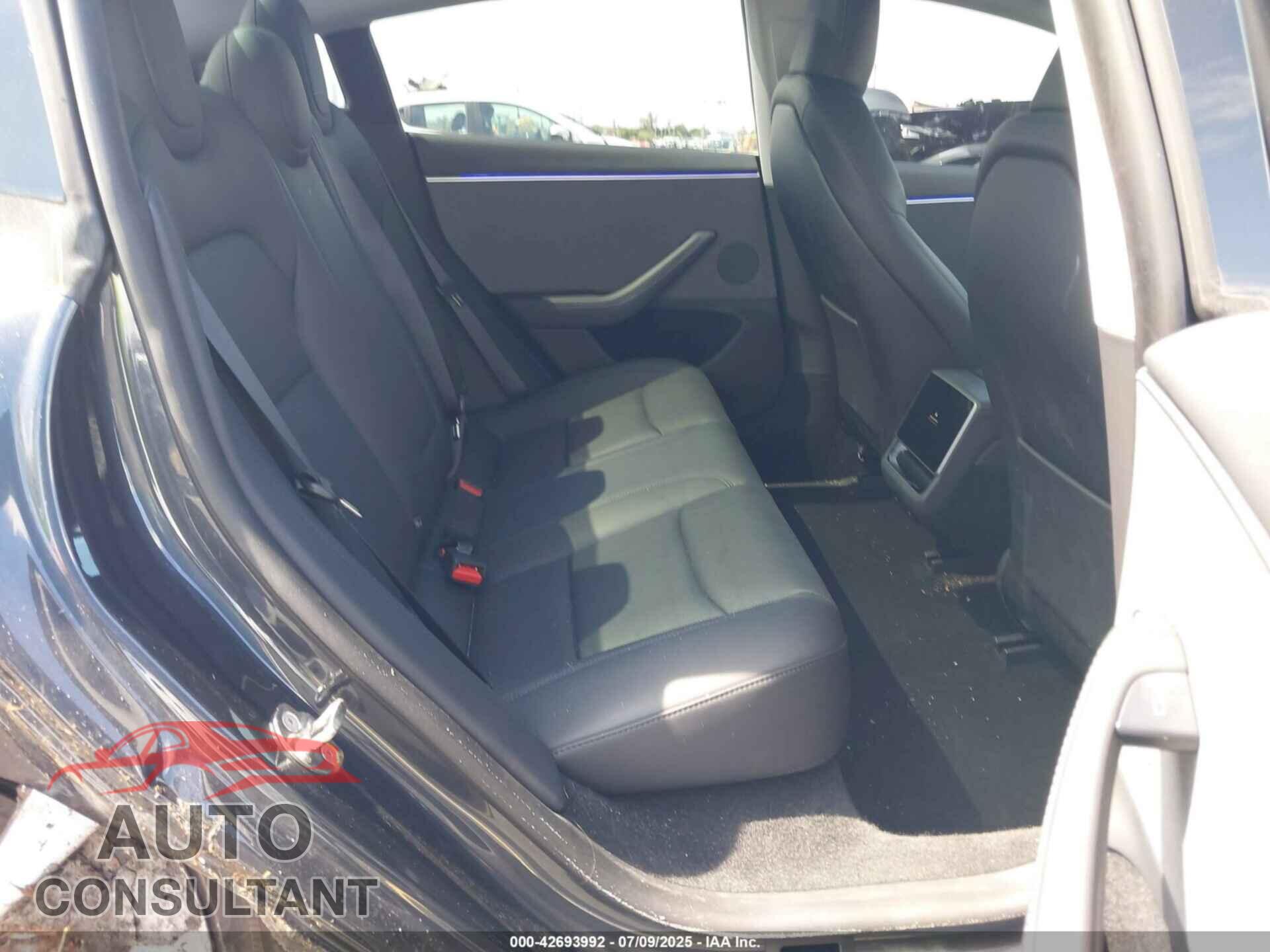 TESLA MODEL 3 2024 - 5YJ3E1EA2RF741805