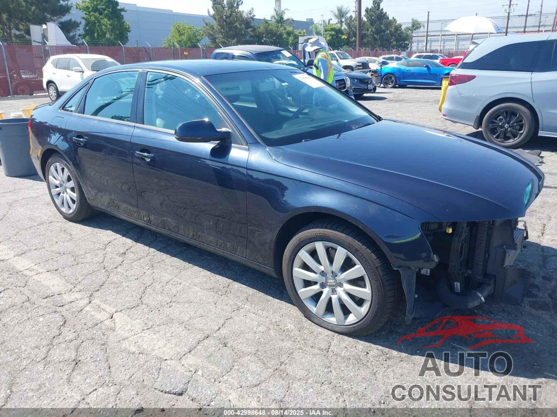 AUDI A4 2013 - WAUBFAFLXDN011950