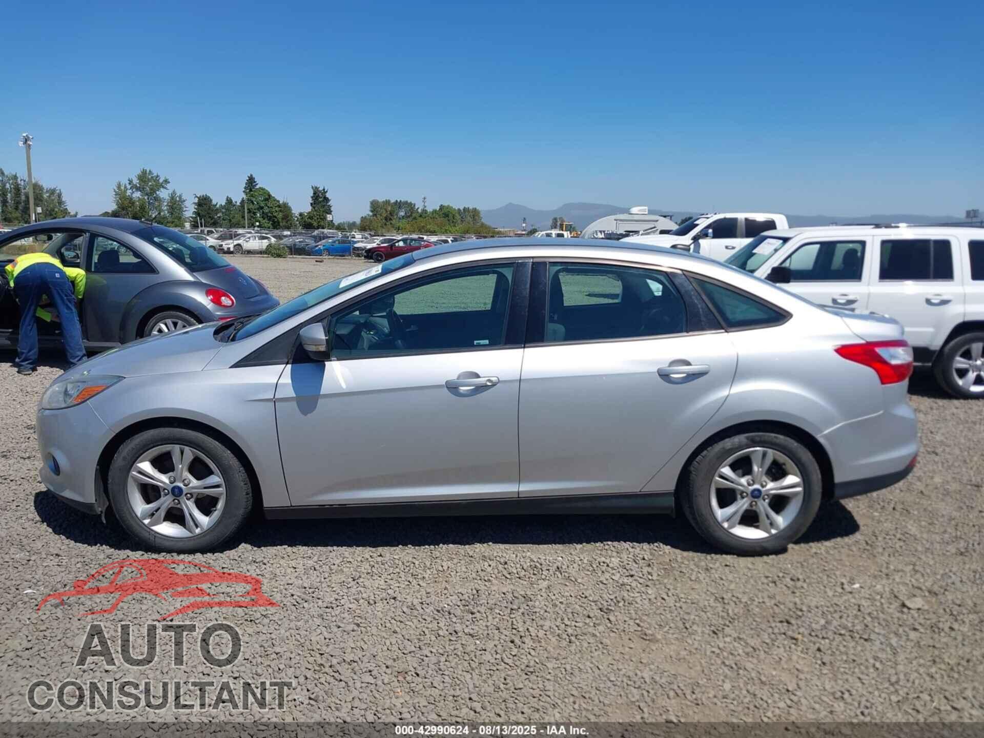 FORD FOCUS 2014 - 1FADP3F28EL350835