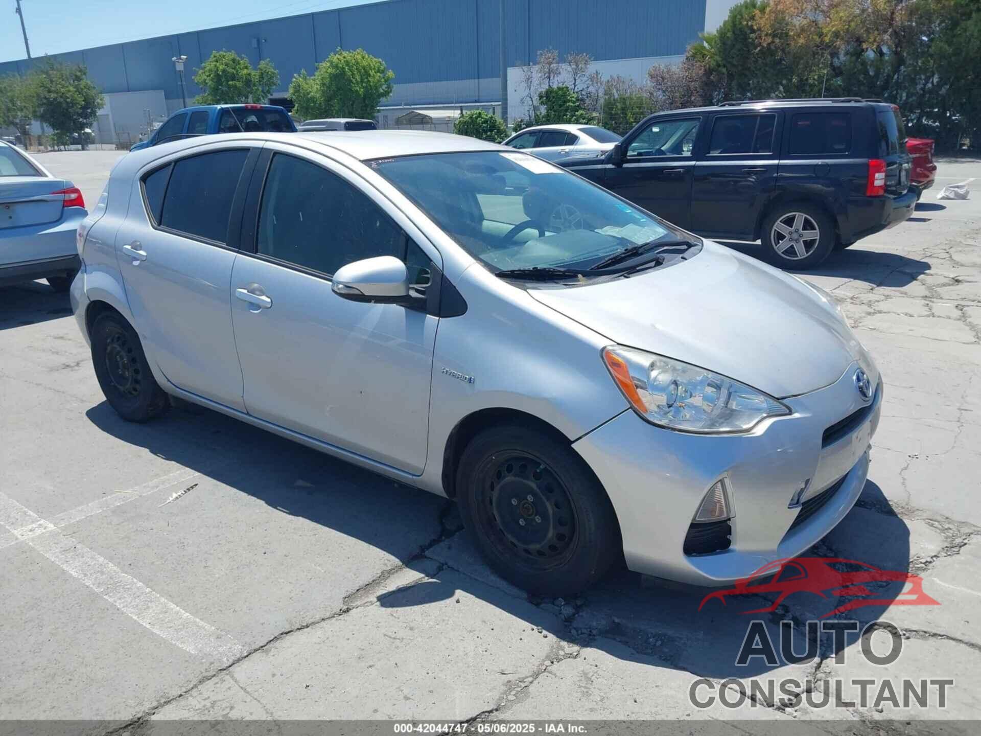 TOYOTA PRIUS C 2014 - JTDKDTB38E1061202