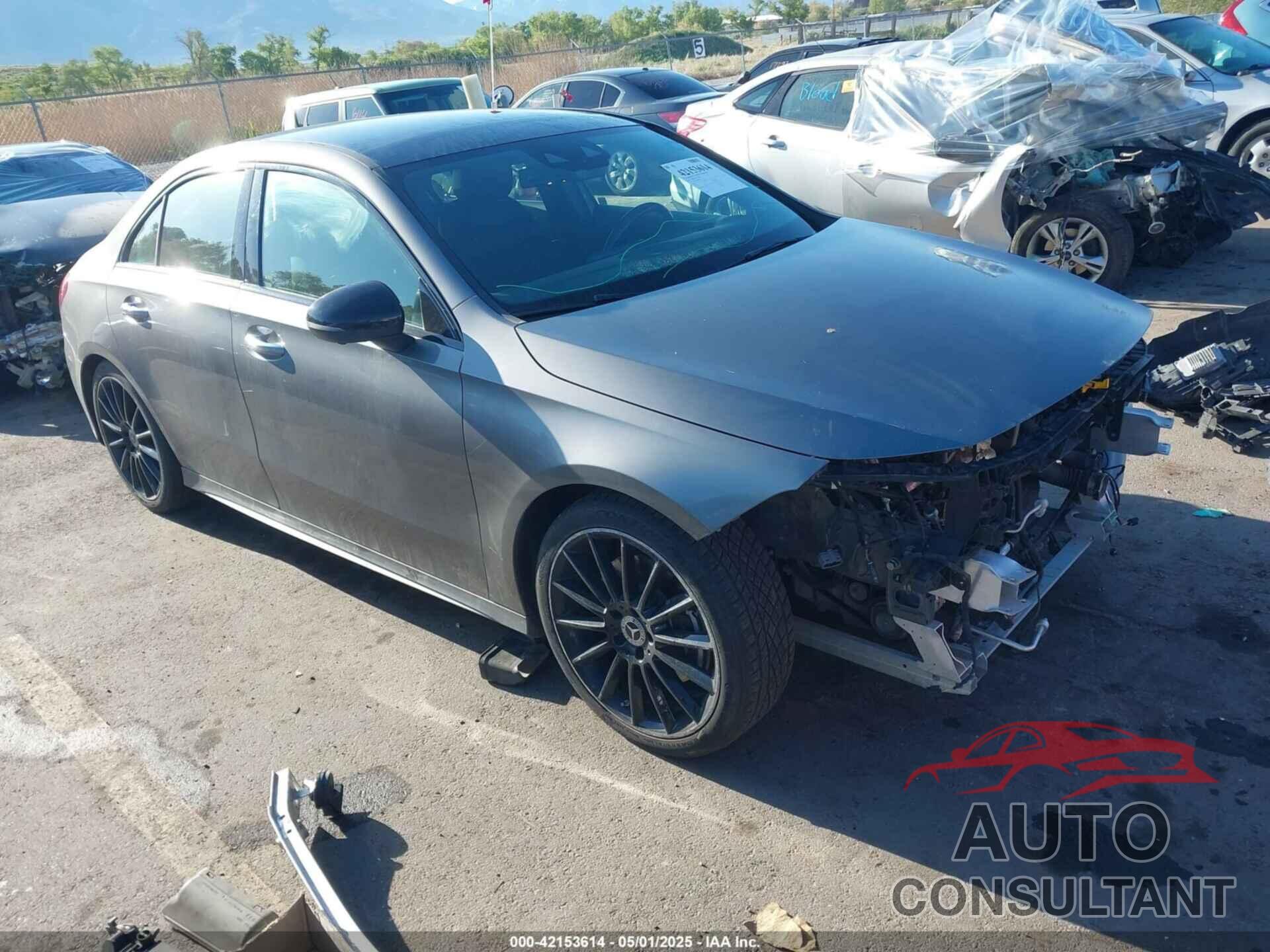 MERCEDES-BENZ A 220 2019 - WDD3G4FB4KW001165