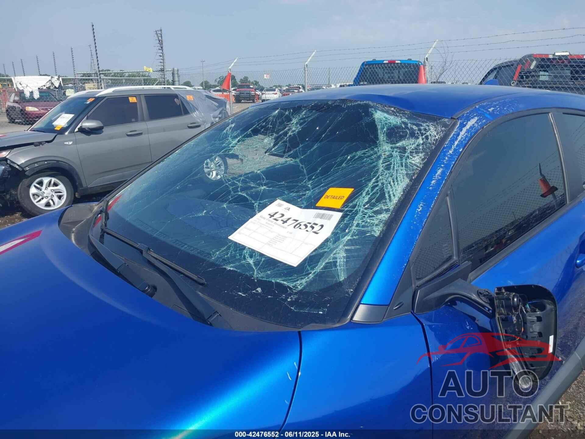 TOYOTA C-HR 2021 - JTNKHMBX9M1115355