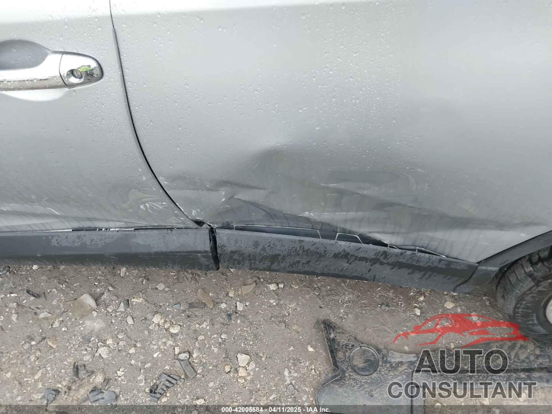 TOYOTA RAV4 2017 - 2T3DFREV4HW576142