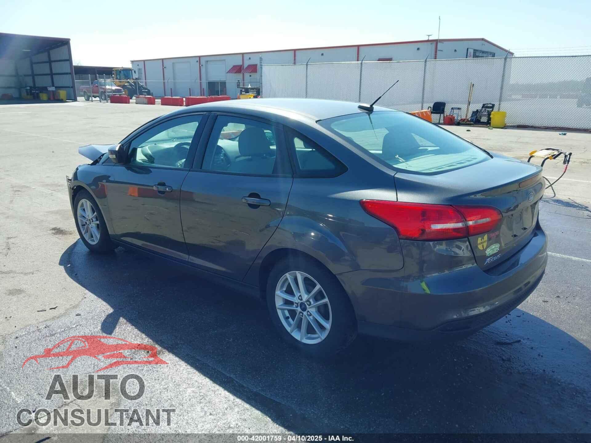 FORD FOCUS 2015 - 1FADP3F26FL218092