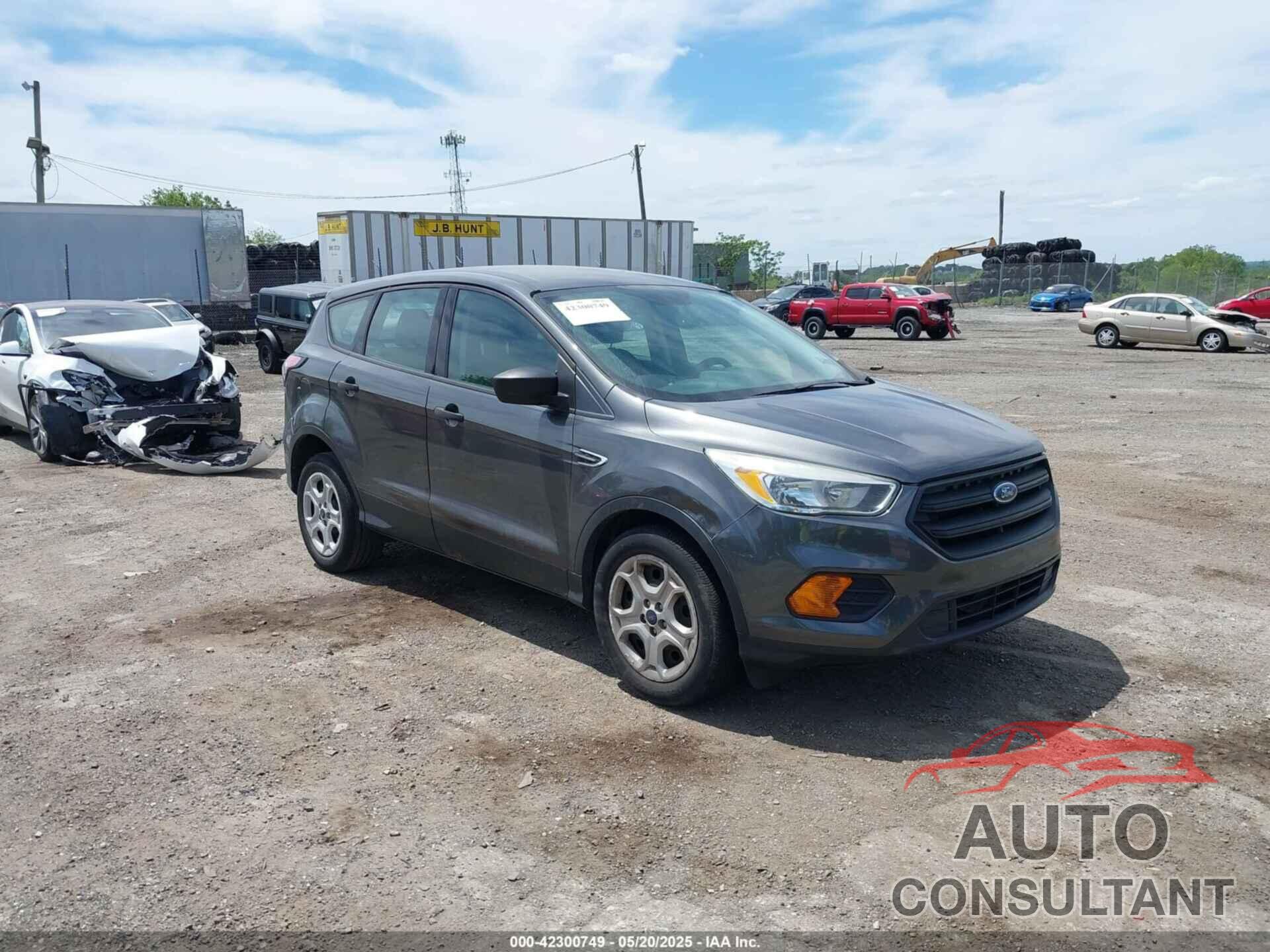 FORD ESCAPE 2017 - 1FMCU0F7XHUD03356