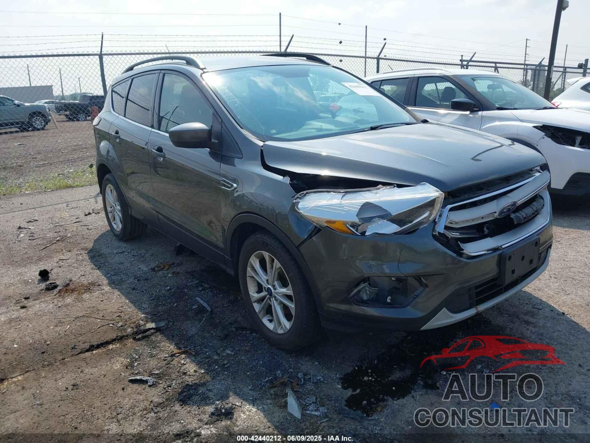 FORD ESCAPE 2018 - 1FMCU0GD0JUC94600