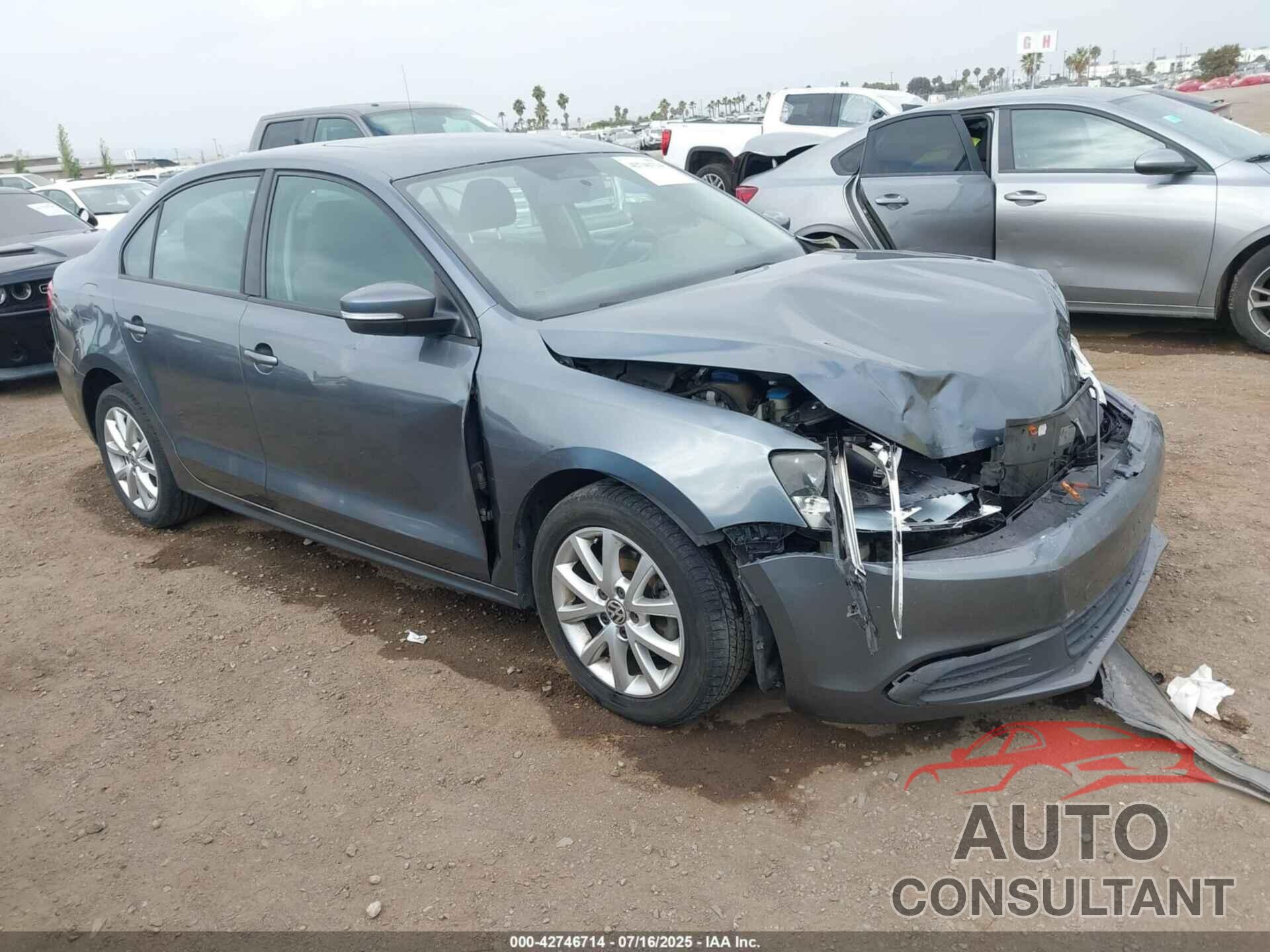 VOLKSWAGEN JETTA 2011 - 3VWDZ7AJ9BM325475