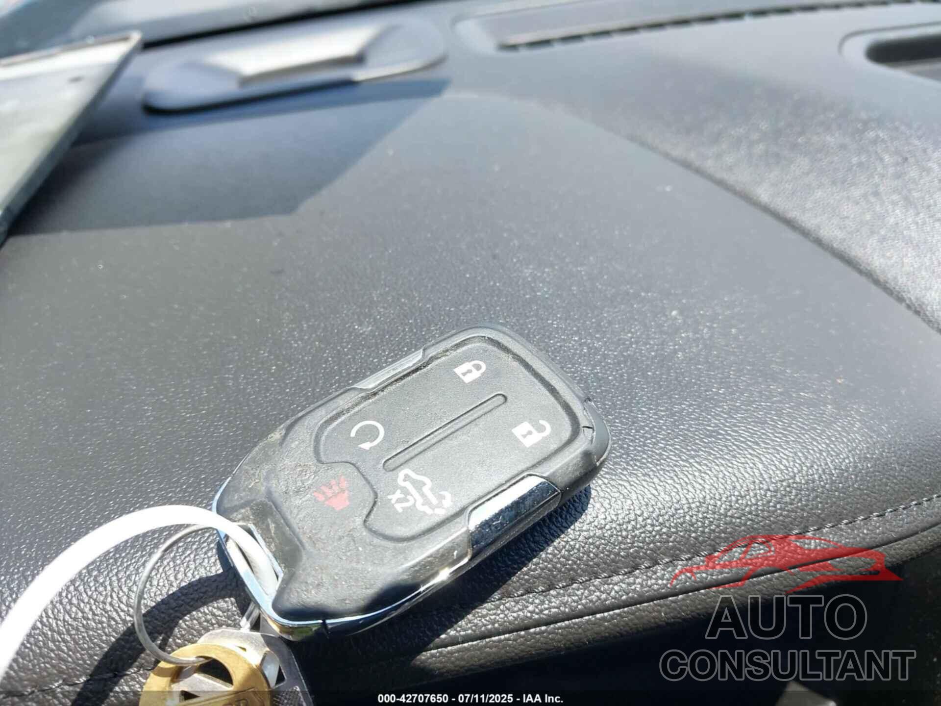 CHEVROLET SILVERADO 1500 2020 - 3GCUYHET8LG397839