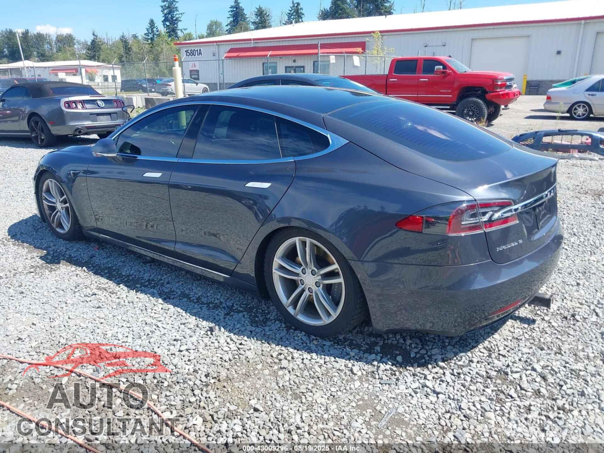 TESLA MODEL S 2017 - 5YJSA1E2XHF198900
