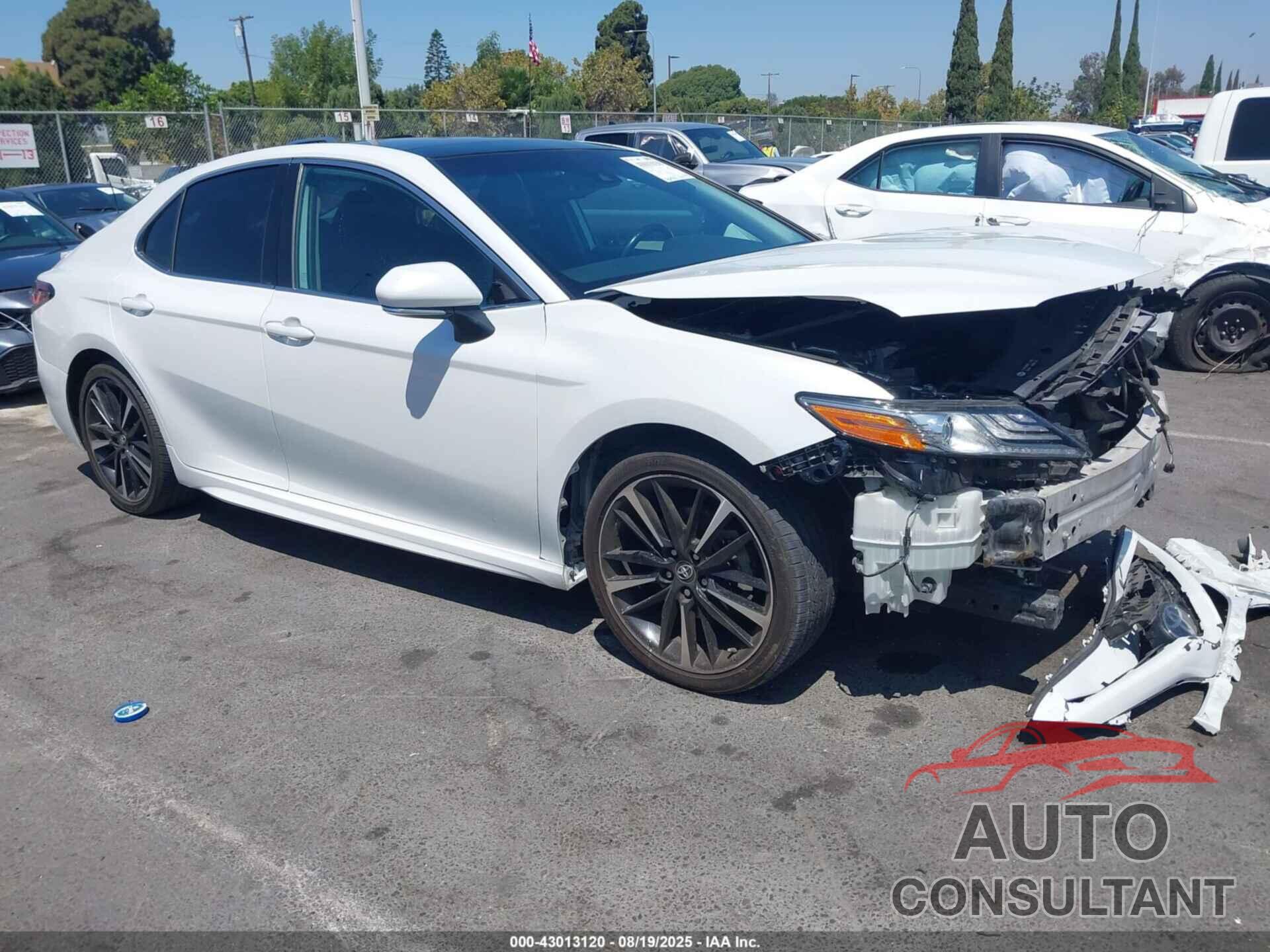 TOYOTA CAMRY 2019 - 4T1B61HK2KU716411