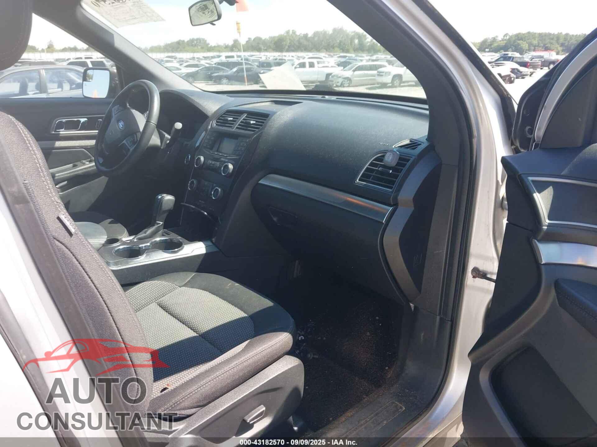 FORD EXPLORER 2018 - 1FM5K7D82JGB26311