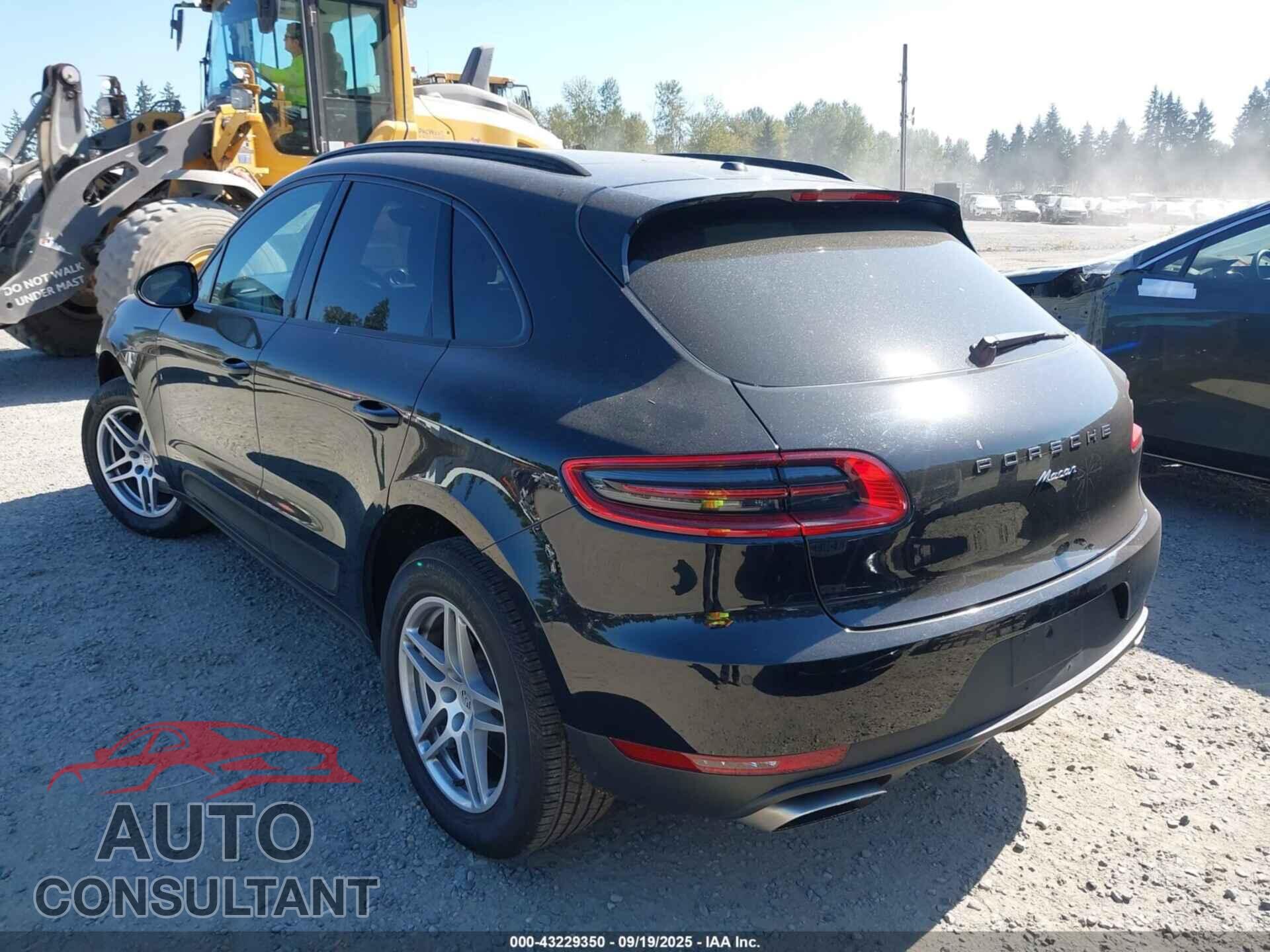 PORSCHE MACAN 2017 - WP1AA2A58HLB08463