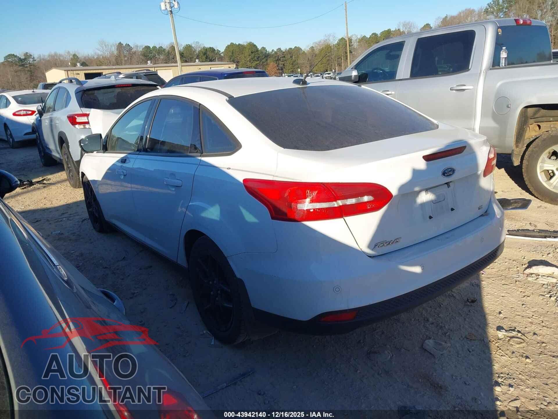 FORD FOCUS 2016 - 1FADP3F20GL200740