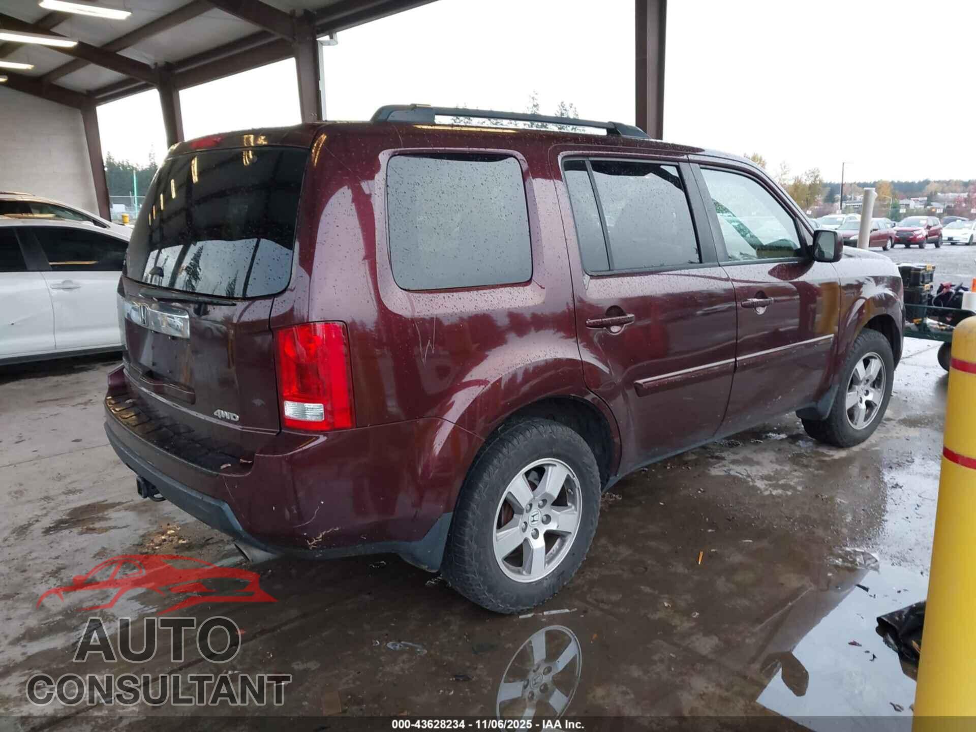 HONDA PILOT 2011 - 5FNYF4H67BB010109
