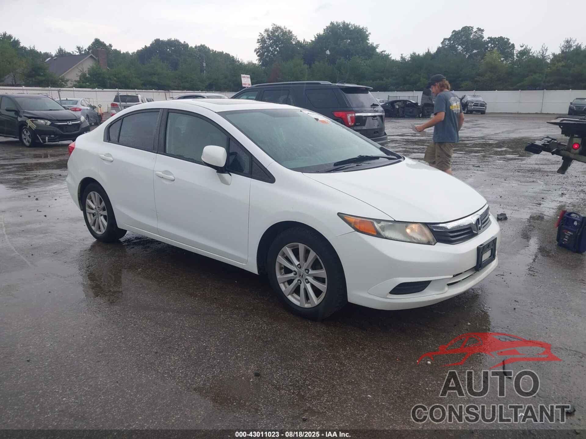 HONDA CIVIC 2012 - 2HGFB2F88CH327311