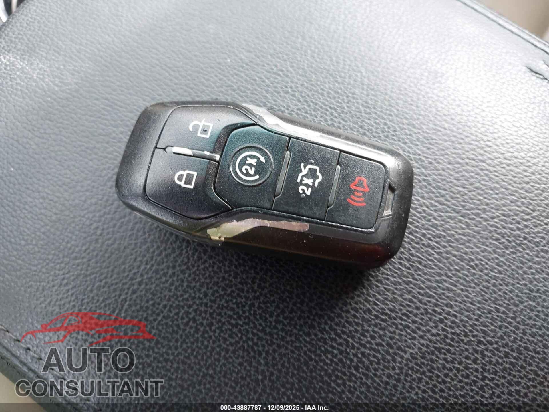 FORD EXPLORER 2017 - 1FM5K7F88HGA58913